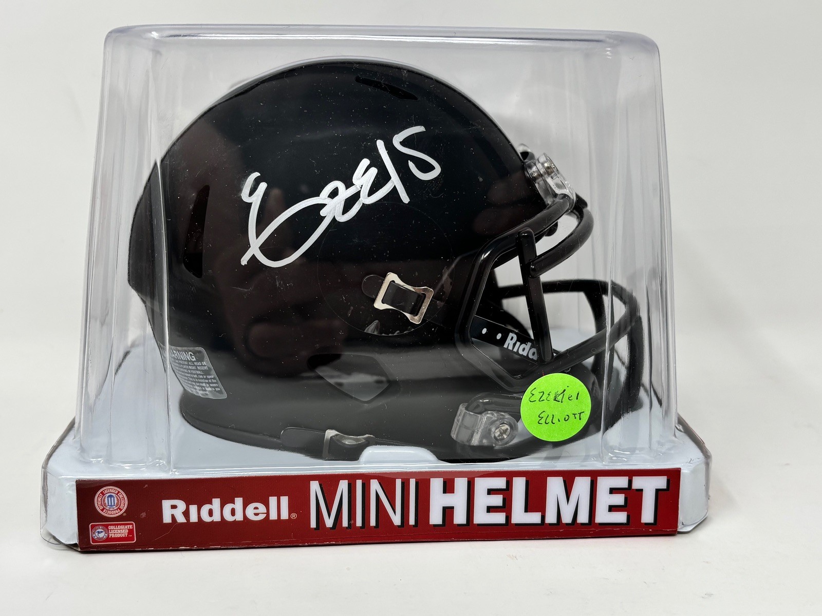Ezekiel Elliott Signed Ohio State Black Out Football Mini Helmet Autograph Ezekiel Elliott Signed Ohio State Black Out Football Mini Helmet Autograph