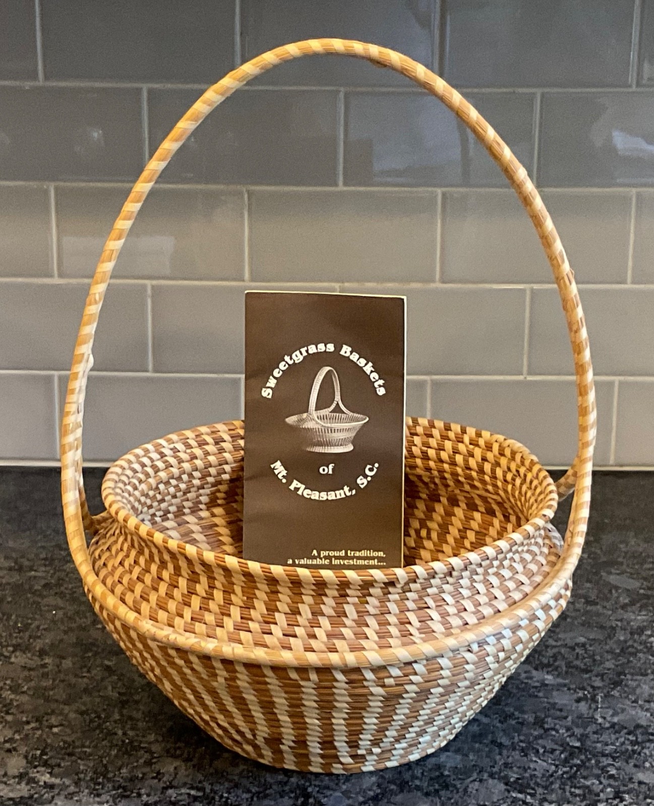 Vintage Gullah Geechee Sweetgrass Basket Mt Pleasant SC Handwoven Loop Handle Vintage Gullah Geechee Sweetgrass Basket Mt Pleasant SC Handwoven Loop Handle