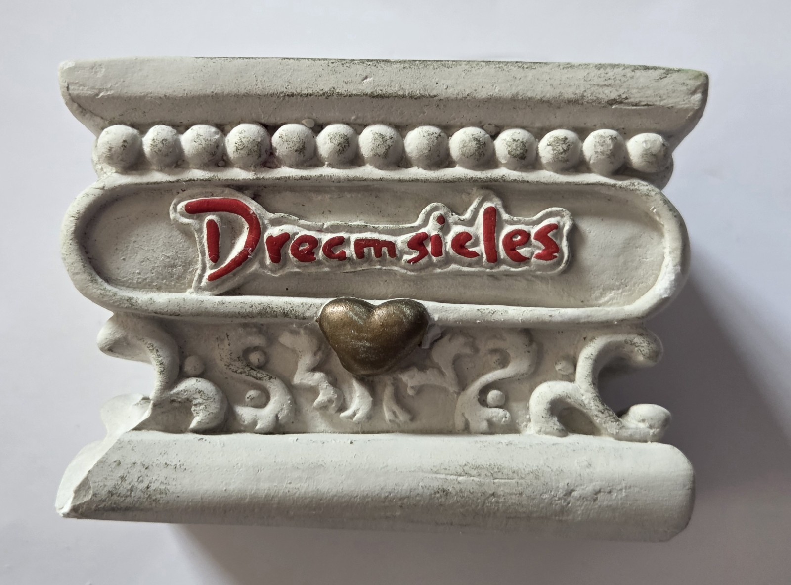 Vtg Dreamsicles 10617 Christmas Pedestal 1998 Painted Resin White Signed Kristin