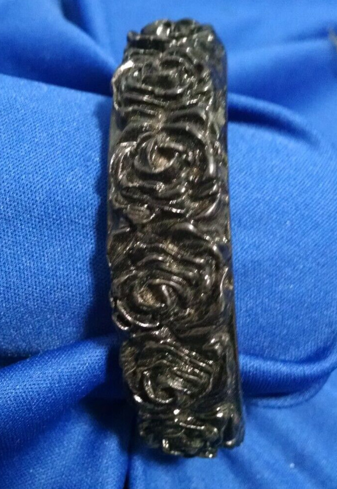 CHUNKY BANGLE BRACELET BLACK LUCITE ACRYLIC ROSES 2 5/8\