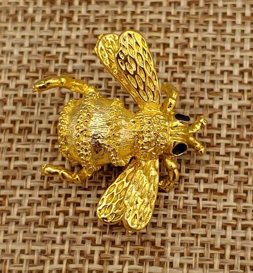 Vintage Bee Bumblebee Brooch Pin Gold Toned