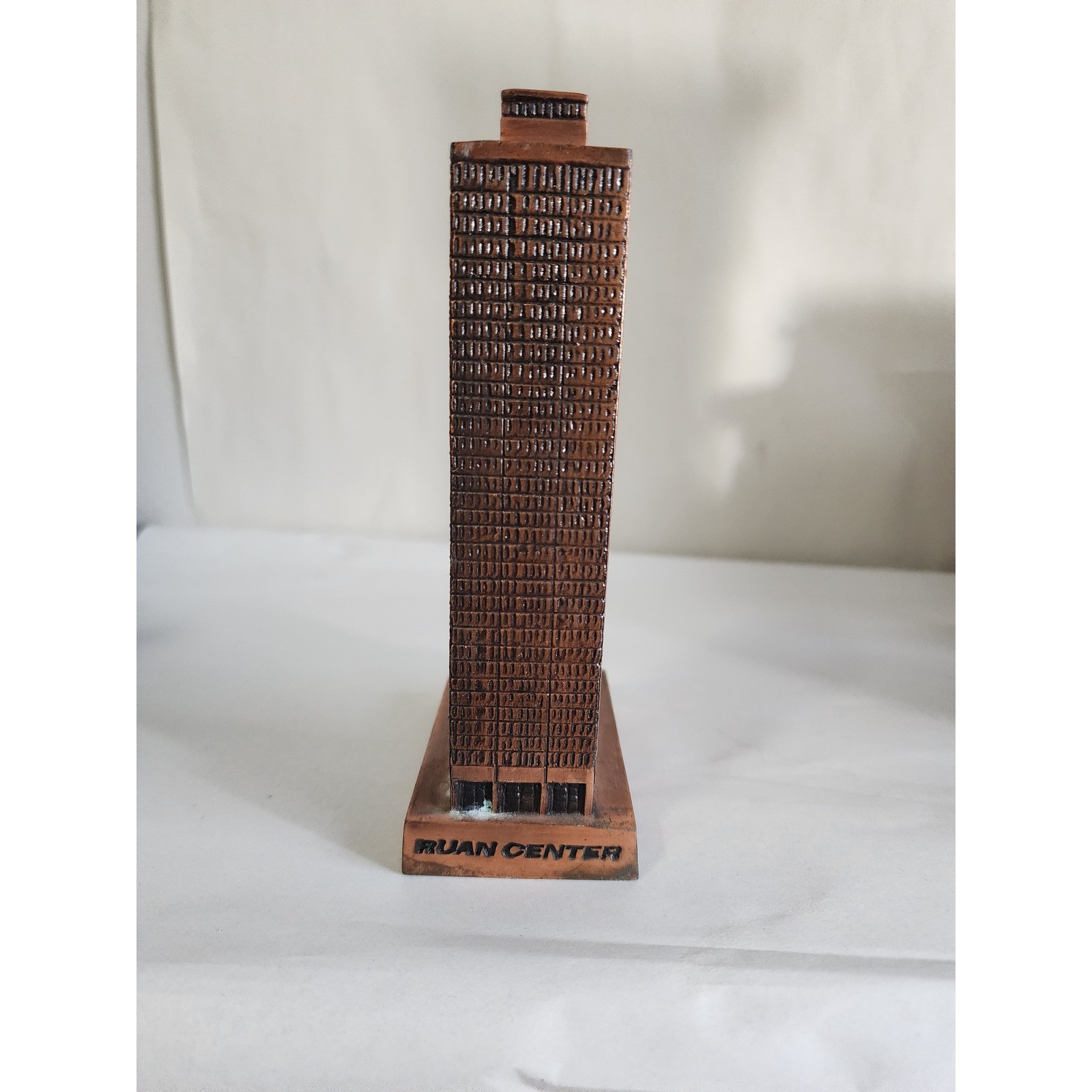 Vintage Ruan Center Bankers Trust Building Metal Skyscraper Coin Bank Des Moines