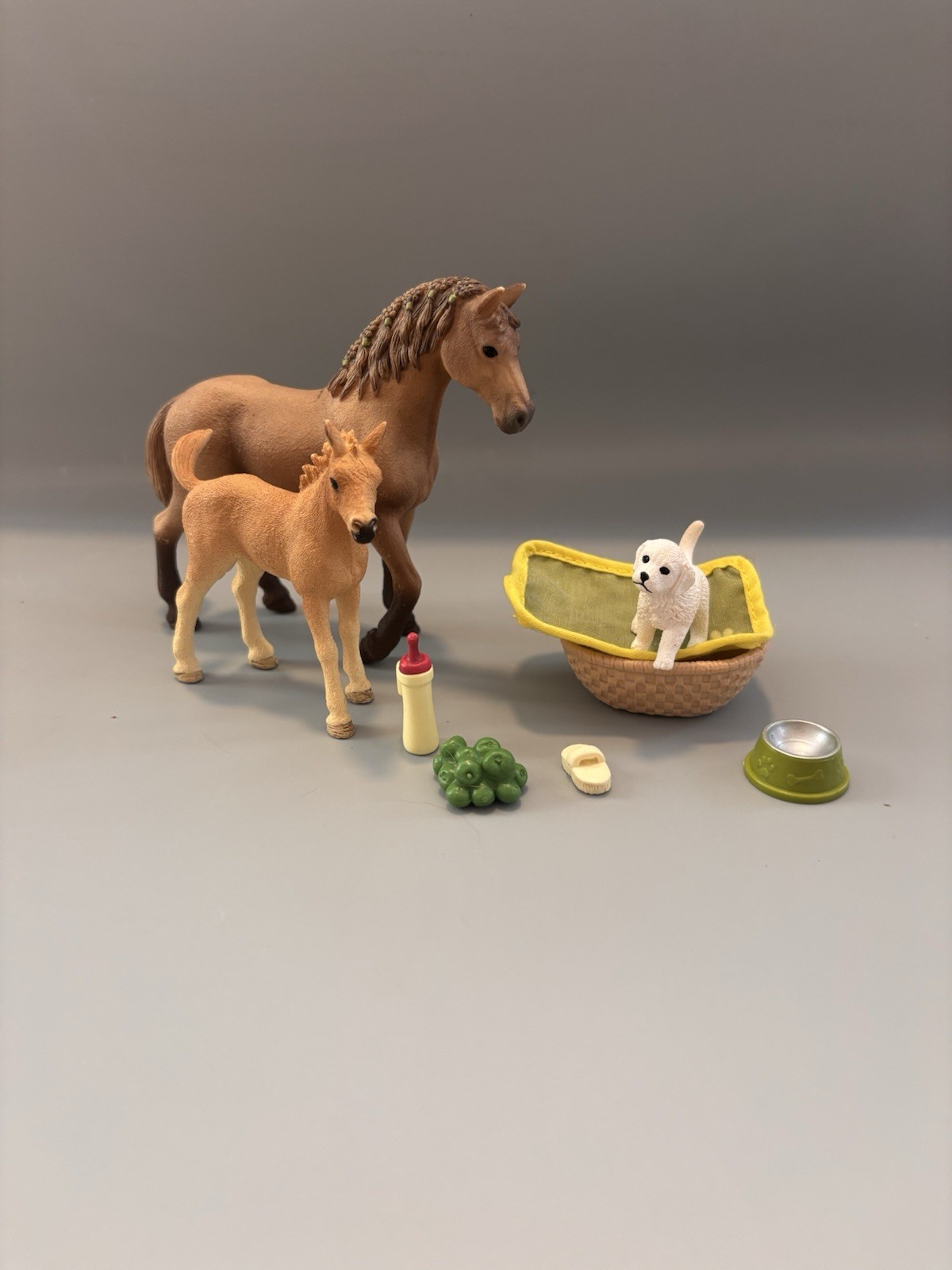 Schleich 42432 Sarah\'s Baby Animal Care