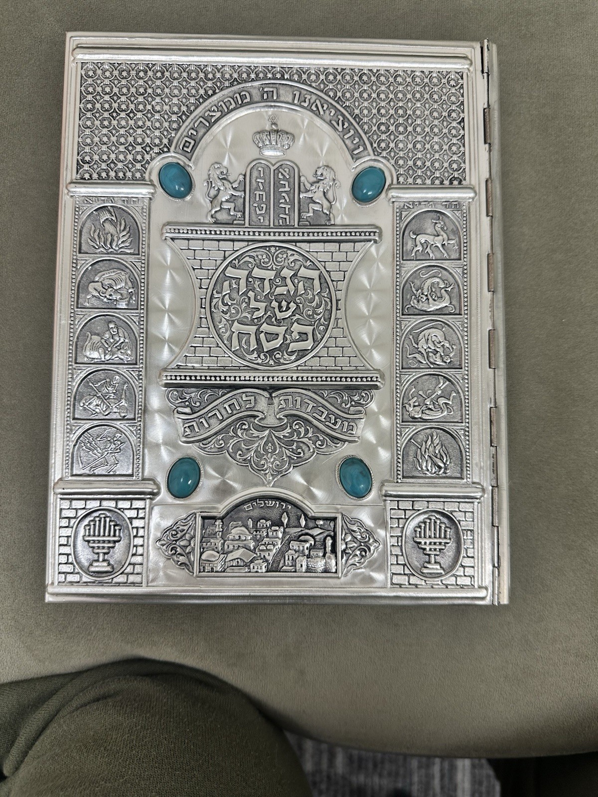Jewish prayer book for Passover hagaddah pesach torah silver judaica Jewish prayer book for Passover hagaddah pesach torah silver judaica
