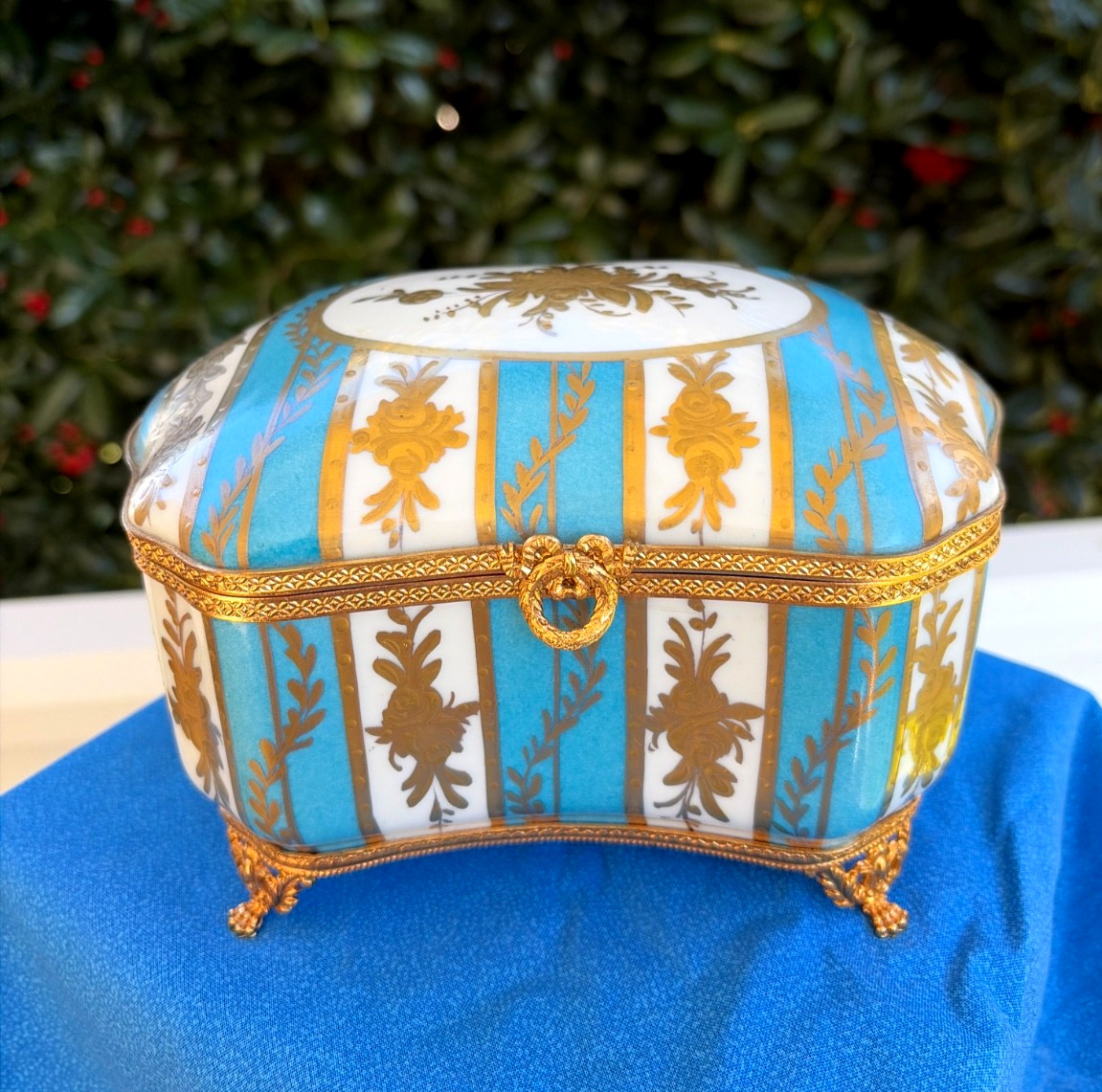 Stunning Hand-Painted Limoges Porcelain Trinket Box: Turquoise & Gold