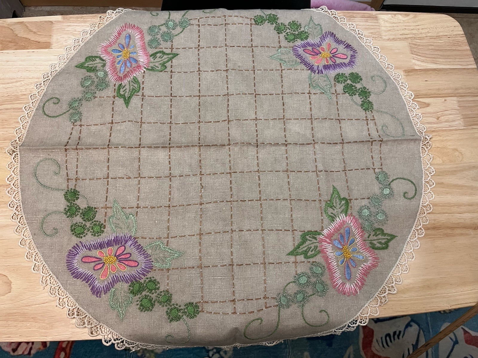 VTG Hand Embroidered Linen Table Topper Floral Lace Edge 34” Doily Mid Century
