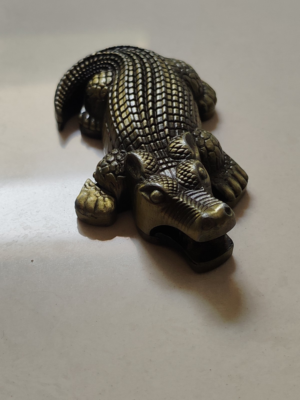 Rare Unusual Vintage Cigarette Cigar Lighter Copper Tope Metal Alligator