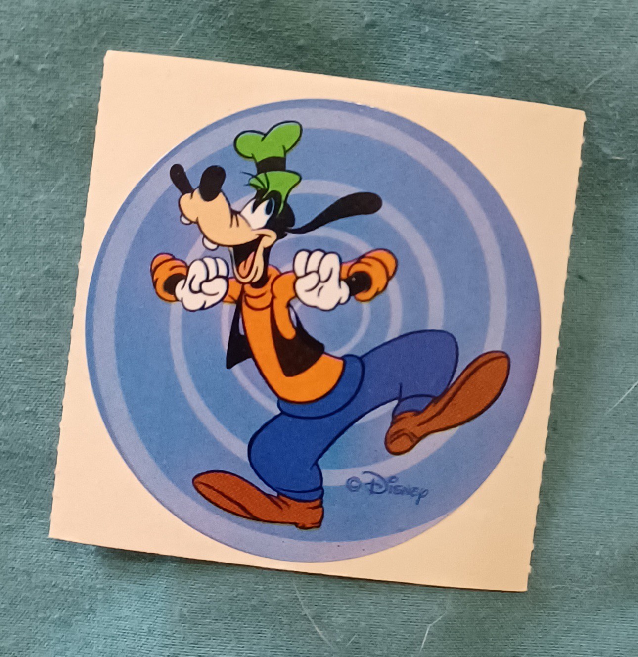 Official Walt Disney World Sticker - Lot of 1 - Goofy