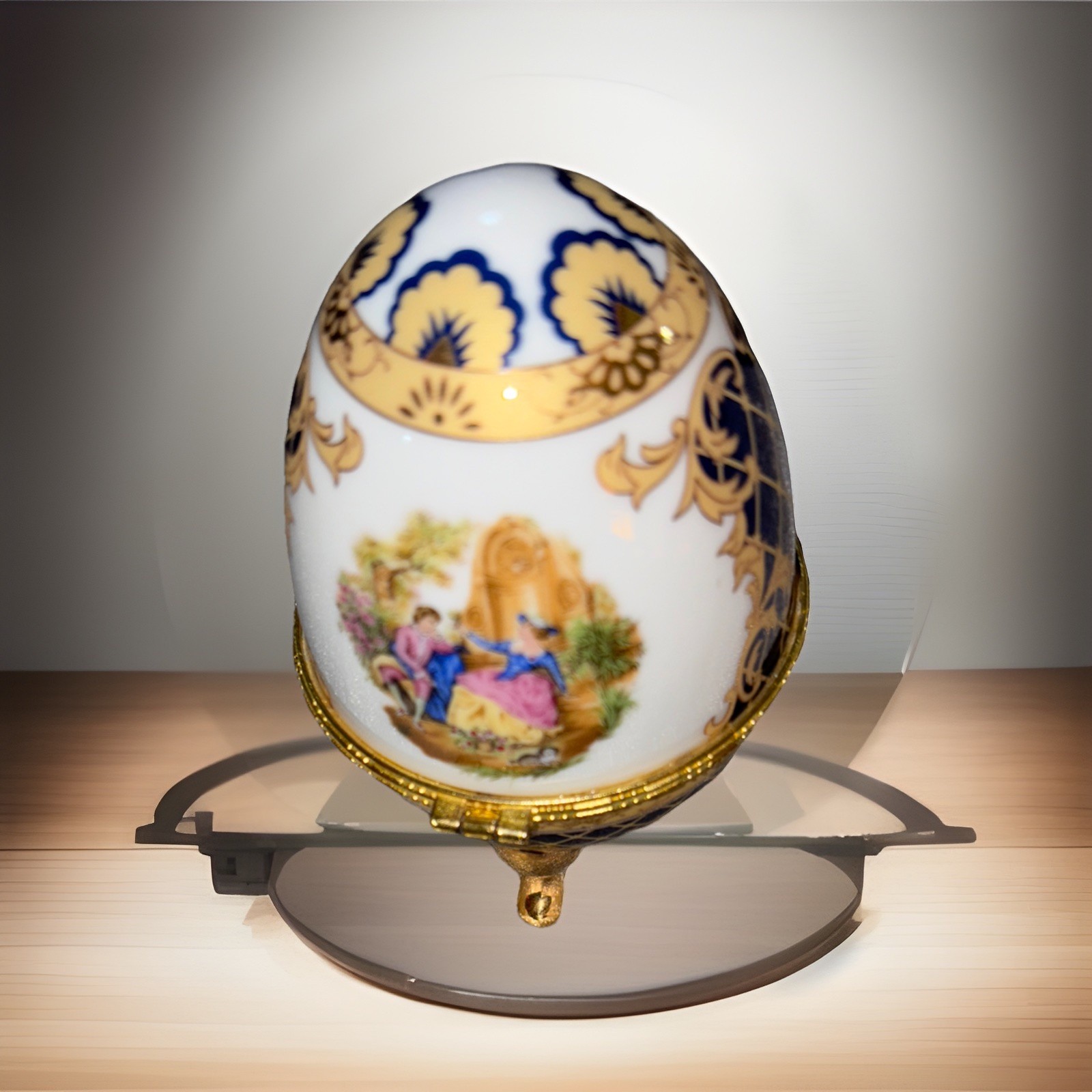 Vintage Vecceli Italy Renaissance Style Porcelain Egg Trinket Box