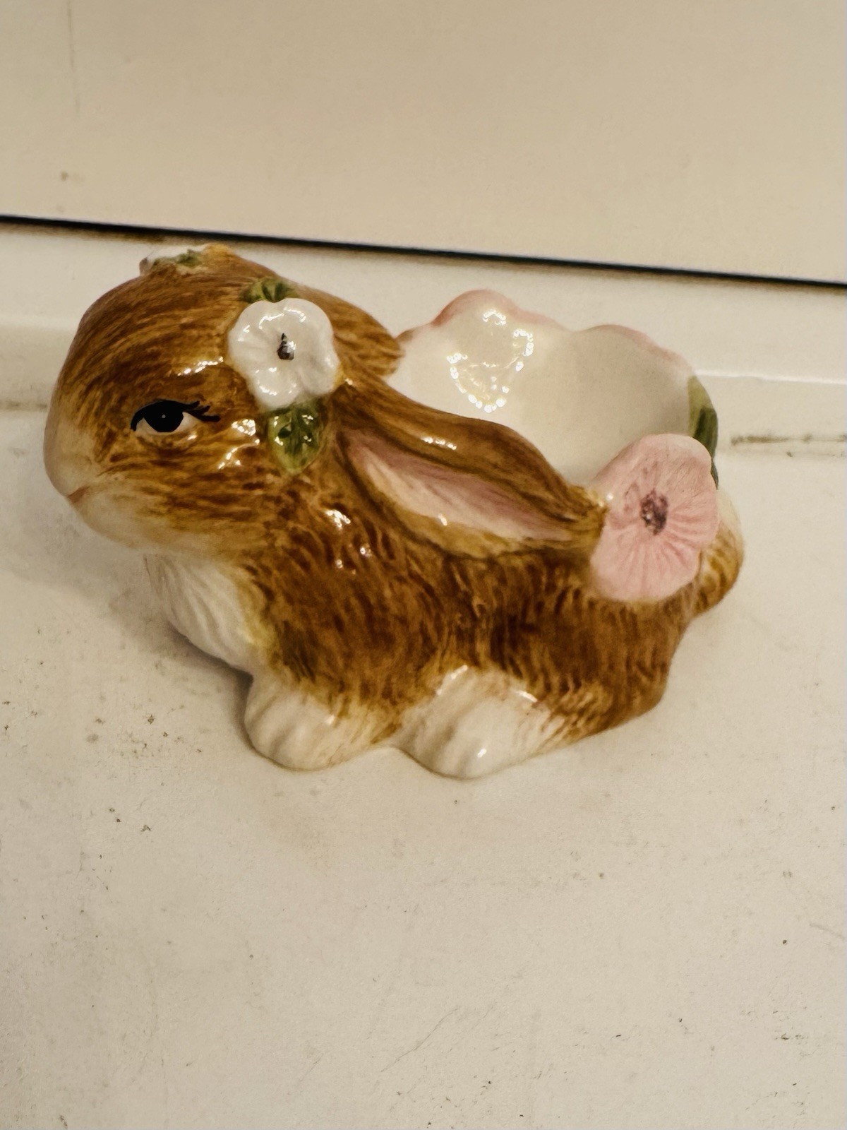 Cute Ceramic Easter Bunny Eggcup Egg Cup New