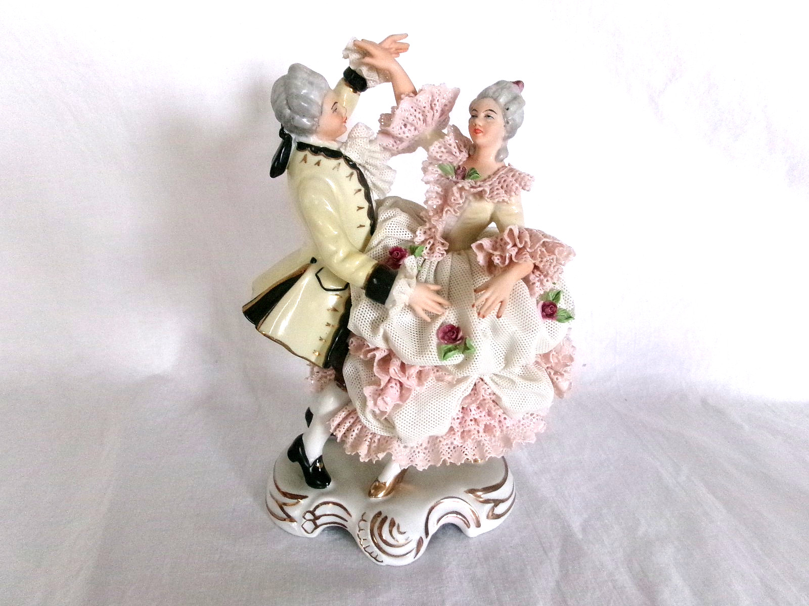Vintage DRESDEN LACE MAN WOMAN WALTZ FIGURINE Intricate Detail Roses - Unsigned Vintage DRESDEN LACE MAN WOMAN WALTZ FIGURINE Intricate Detail Roses - Unsigned