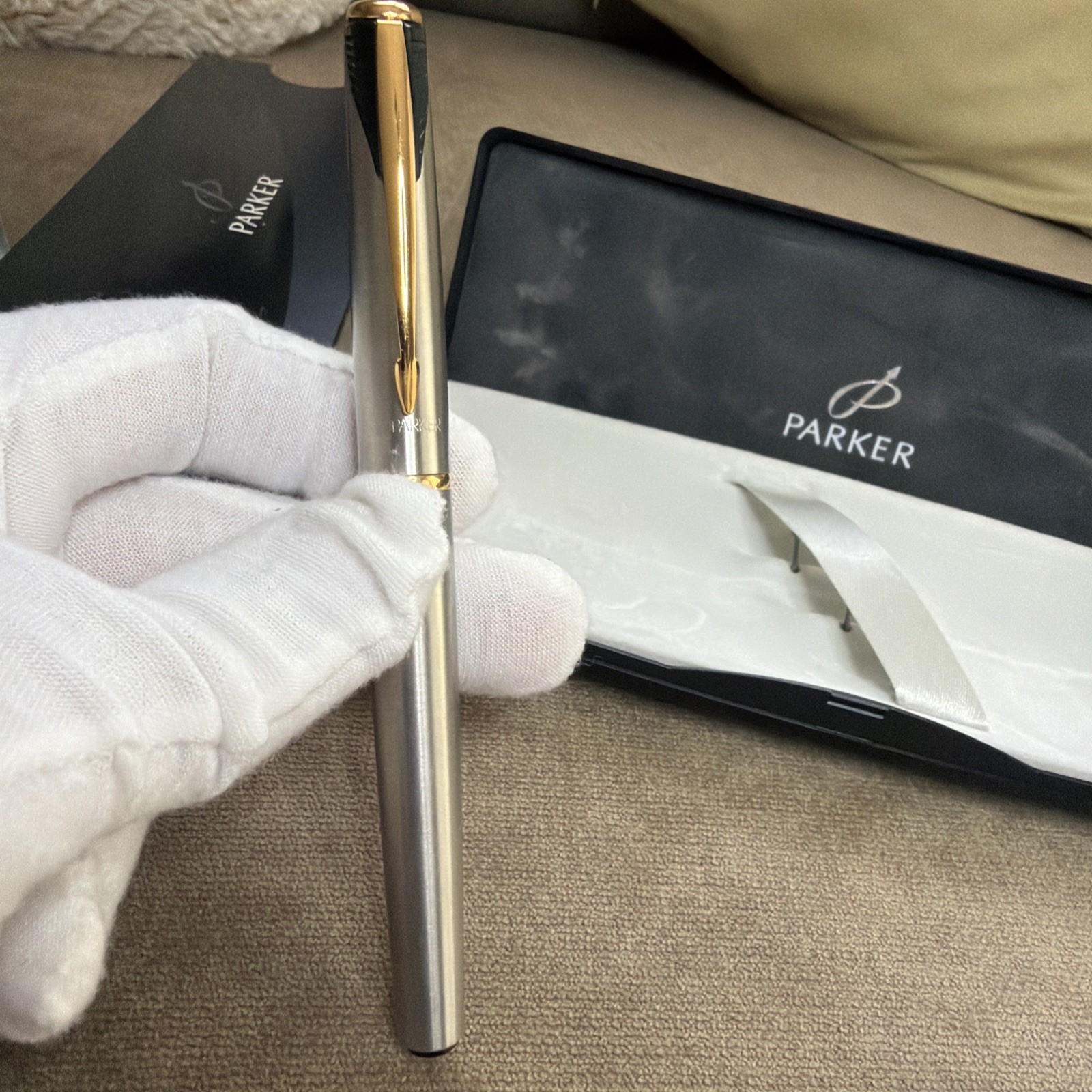 NOS PARKER Inflection 45112 Stainless Steel W/Gold Trim Fountain Pen Fine Point