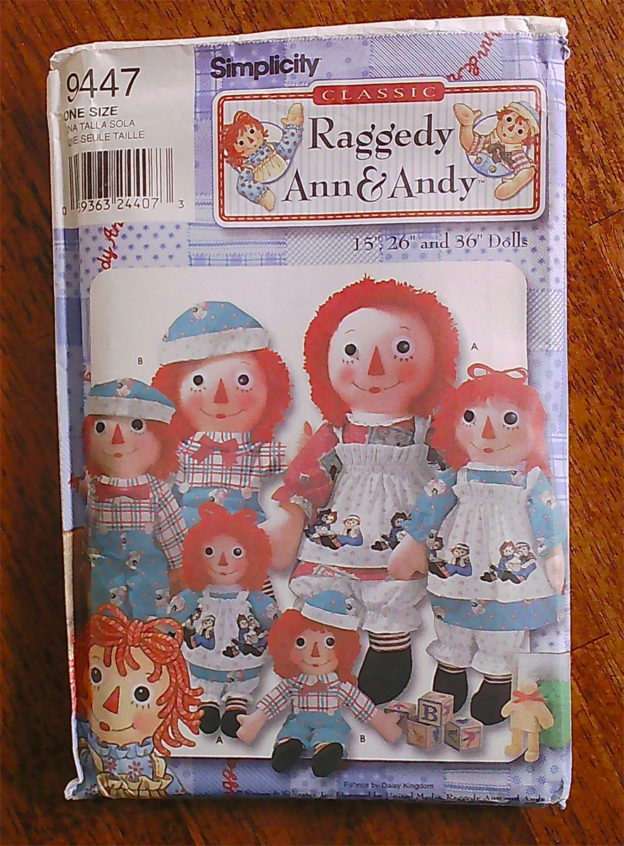 Raggedy Ann & Andy Simplicity 9447 UNCUT Pattern for 15\