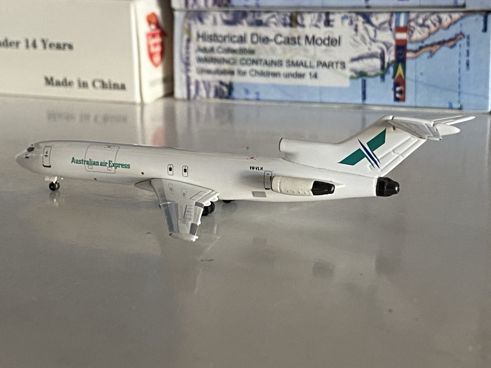 Aeroclassics Australian Air Express Boeing 727-200 1:400 VH-VLH ACVHVLH