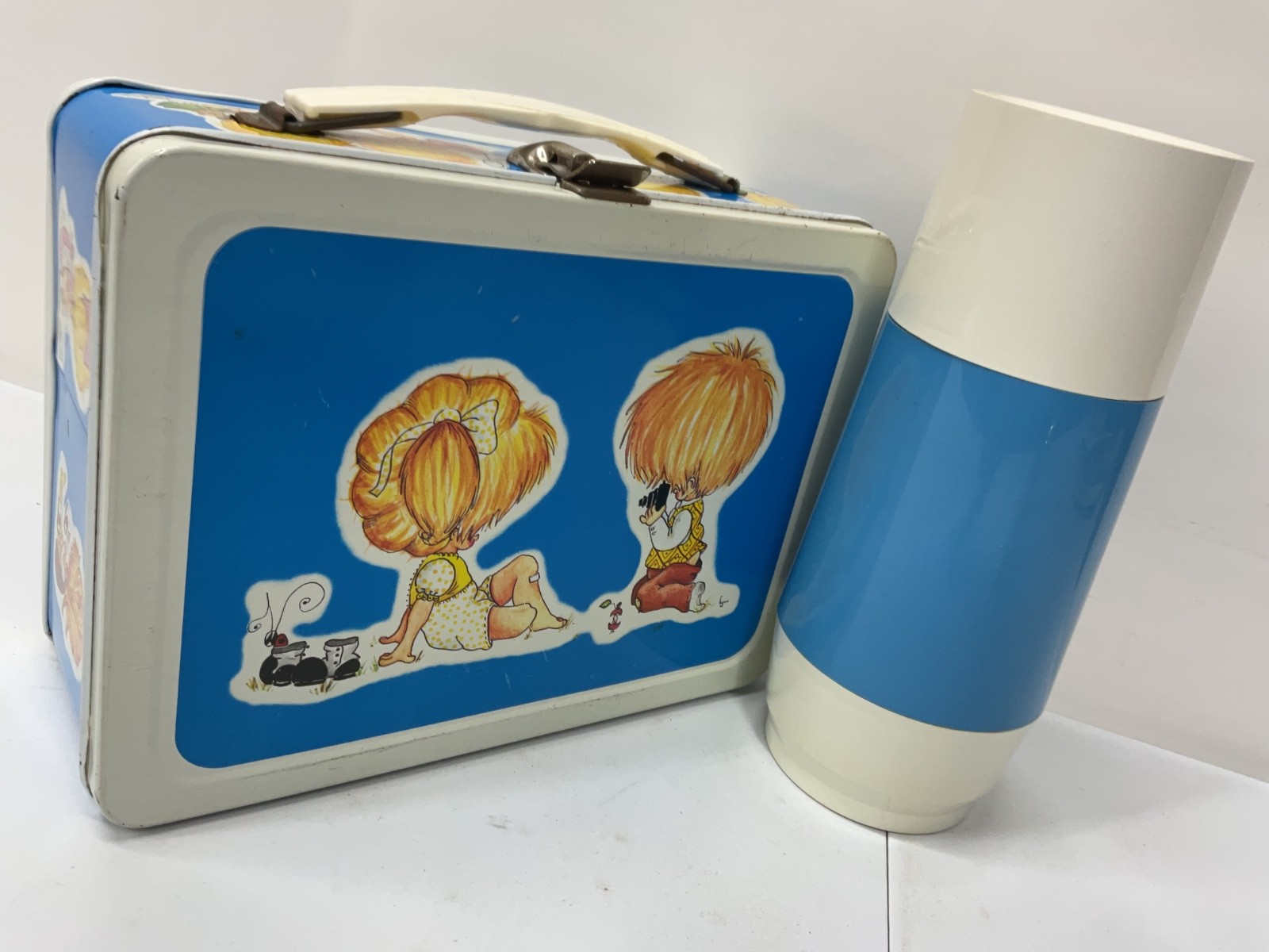 VINTAGE BLUE CHILDREN LUNCHBOX AND THERMOS - UNUSED