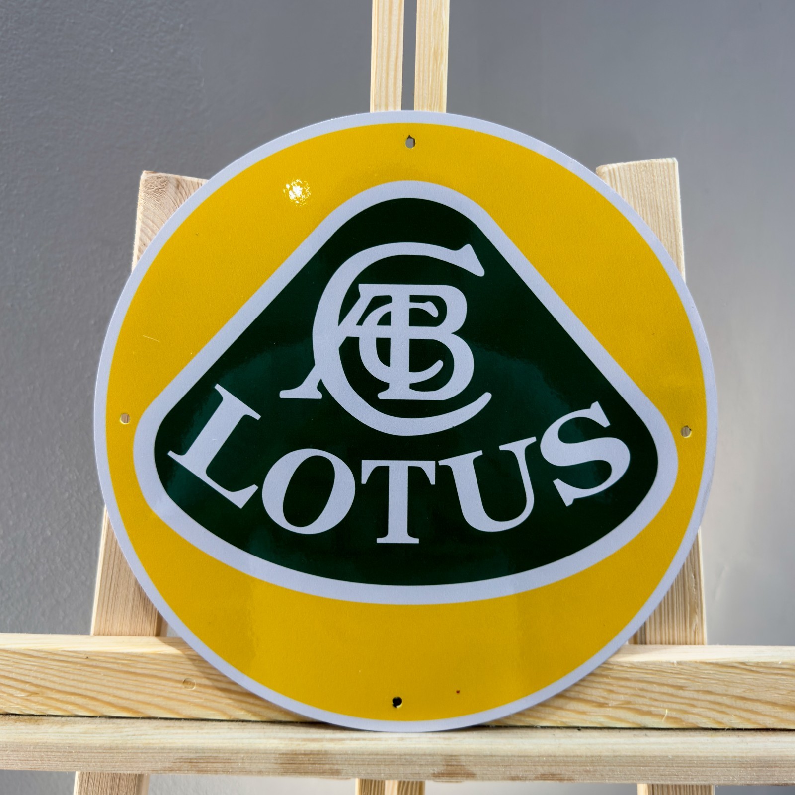 Lotus Classic Racing Logo – Vintage Heavy Metal Sign – 30 cm (11.8”)