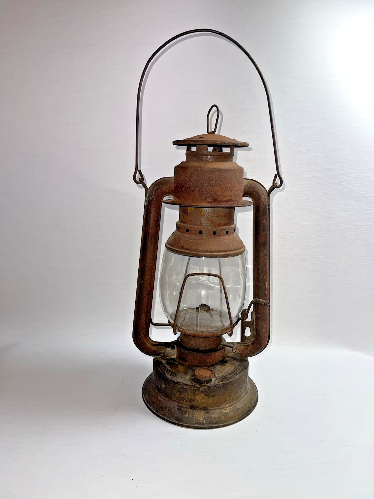 Vintage Early 1900s Dietz NO. 2 D-LITE Lantern NY USA W/ Globe