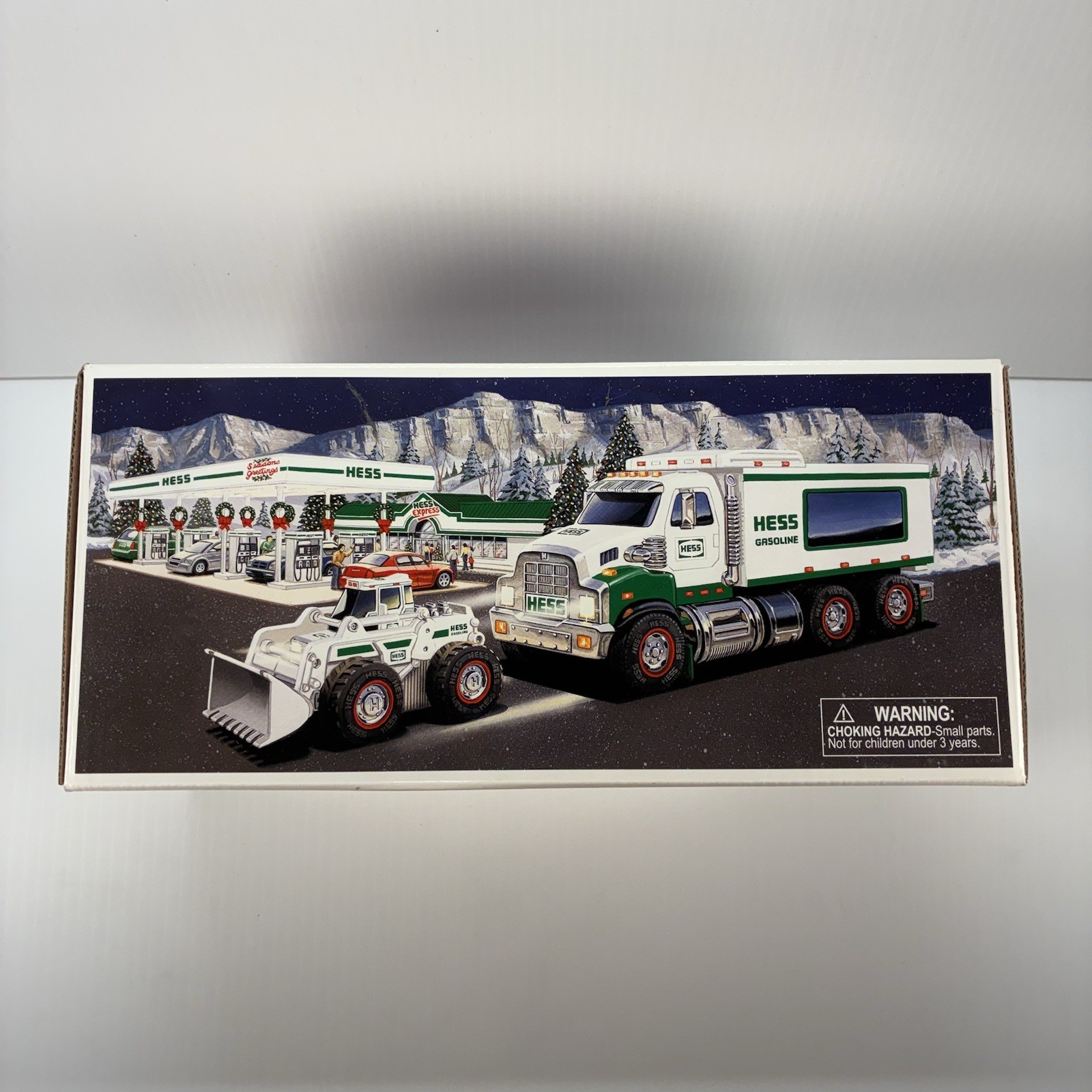 Hess 2008 Toy Truck and Front Loader New In Original Box.  Collectible.
