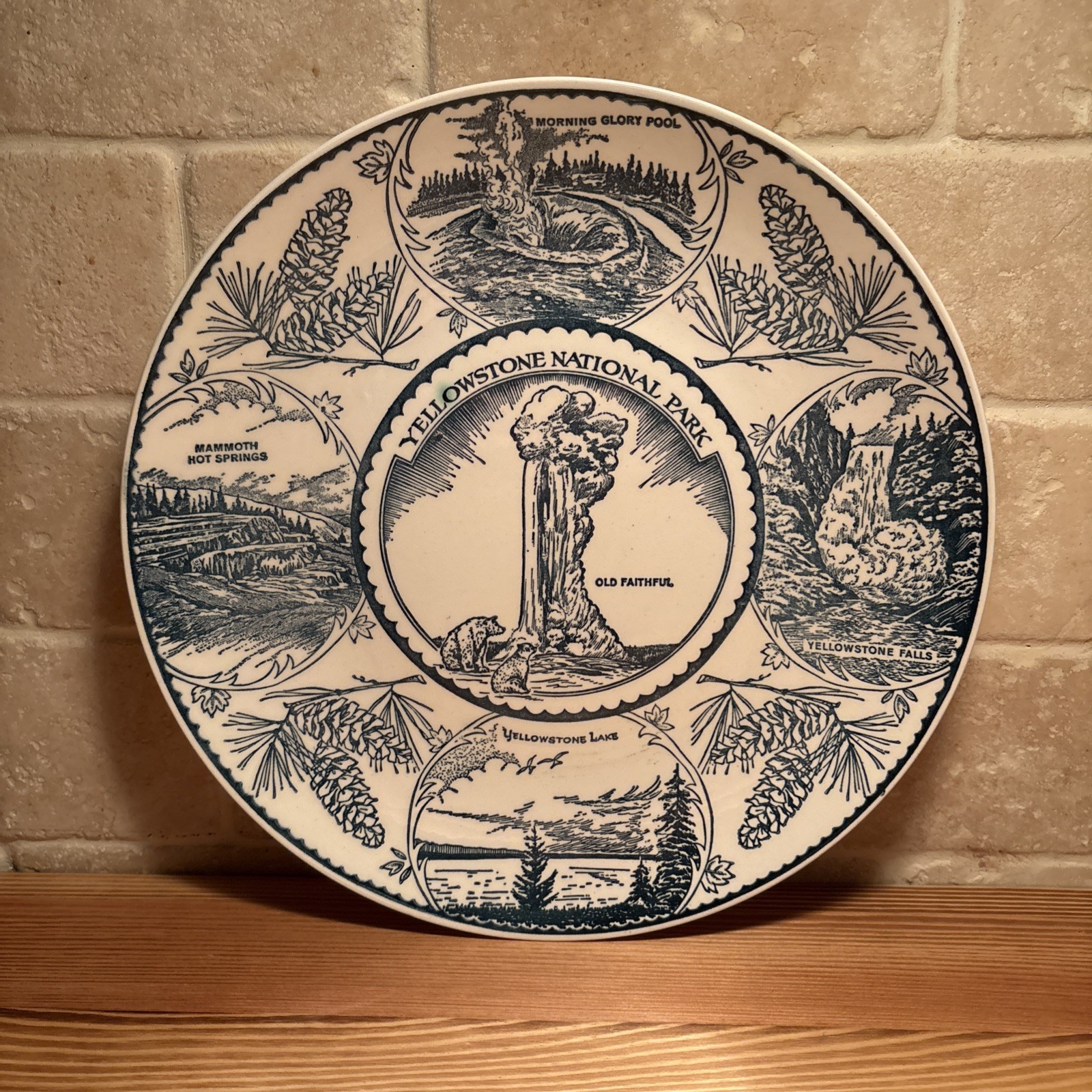 Vintage Yellowstone National Park Souvenir Plate 10” Collectible 