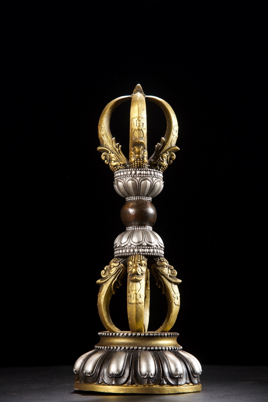 Old Bronze Gilt Silver Pestle Xiangmo Statue CD