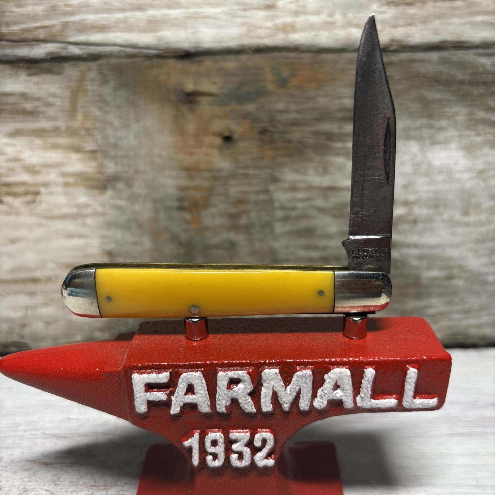 Vintage L.L. Bean Pocket Knife Freeport Maine Single Blade -Yellow Possibly Case