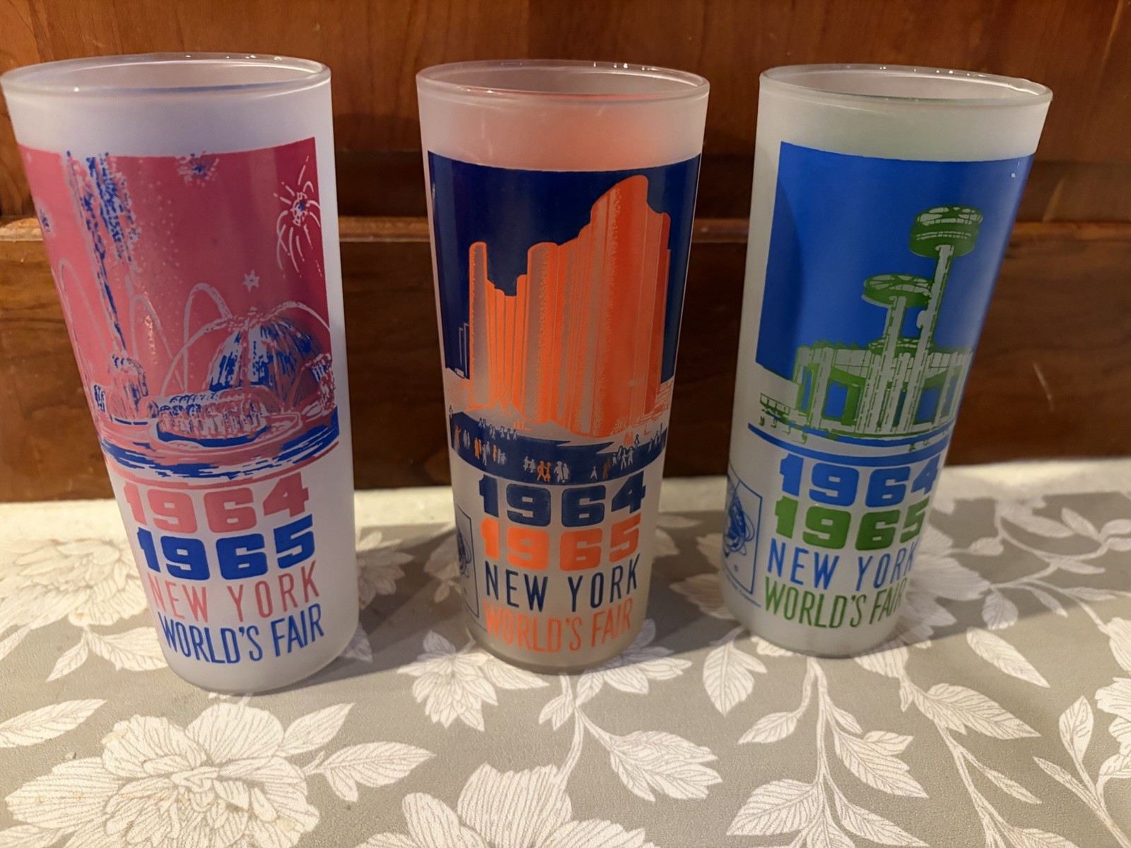 New York World\'s Fair 1964 1965 Frosted Drinking Glasses Set Of 3