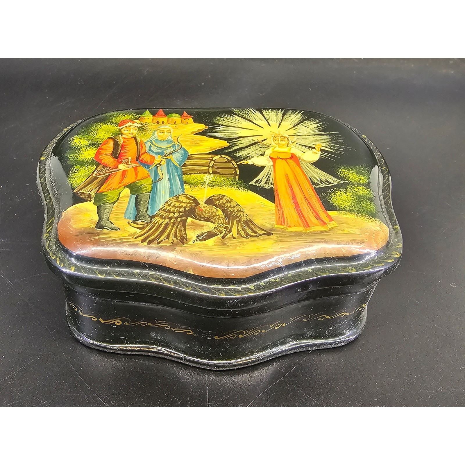 Vintage Fedoskino Russian Lacquer Box \