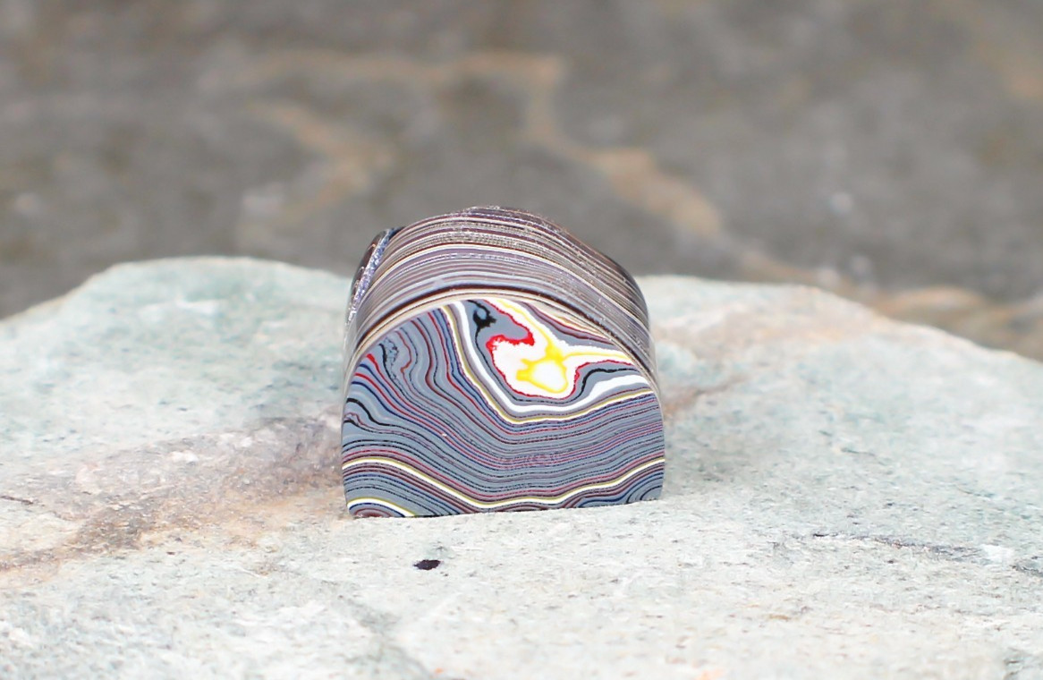 Finished Piece of Fordite - Corvette Fordite - 21.48mm x 16.86mm x 16.66mm