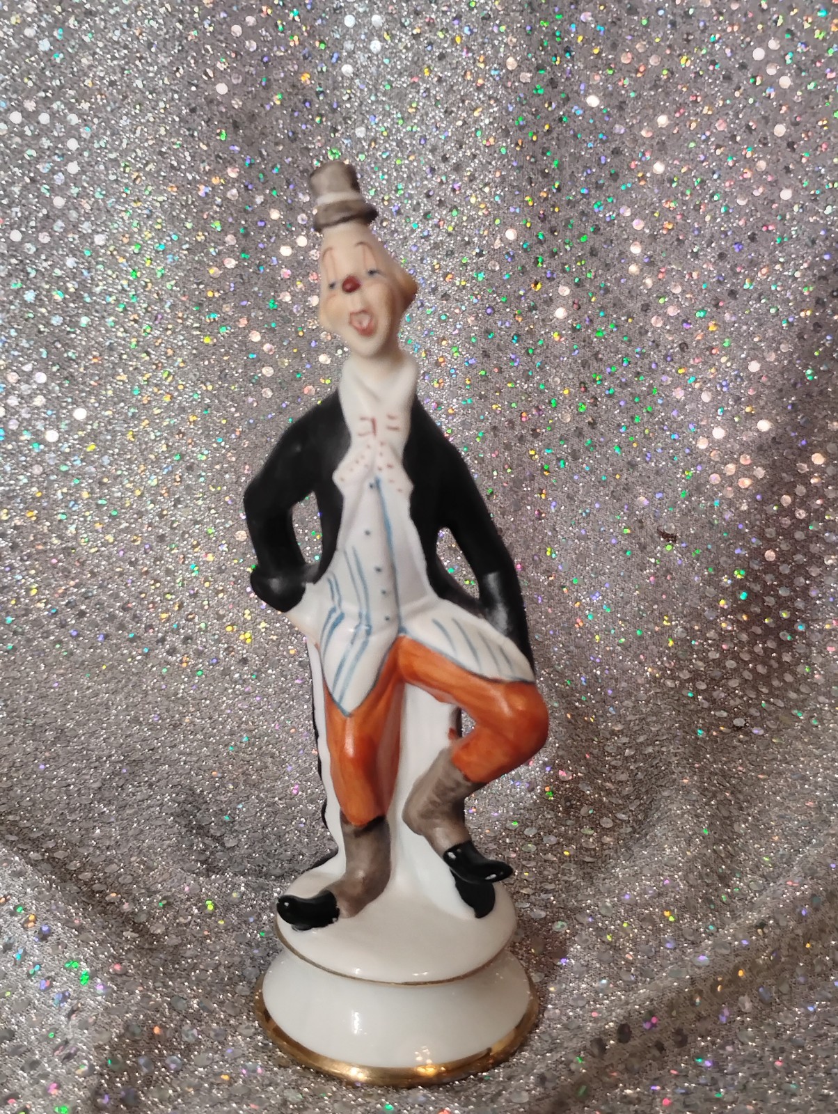 Vintage Porcelain Clown Figurine 7\