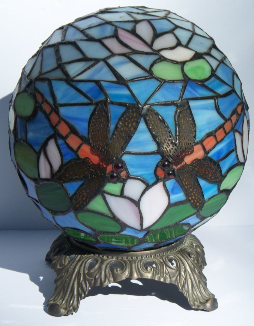 Tiffany Style Stained Glass Dragonfly Lily Pad Table Lamp Night Light