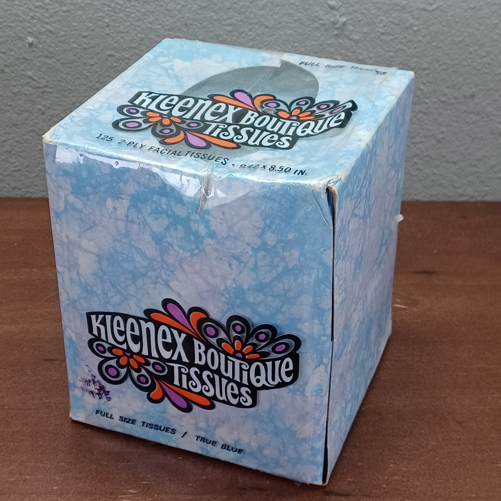 Vintage 1967 Kleenex Boutique True Blue Facial Tissues 125ct Movie TV Prop Decor