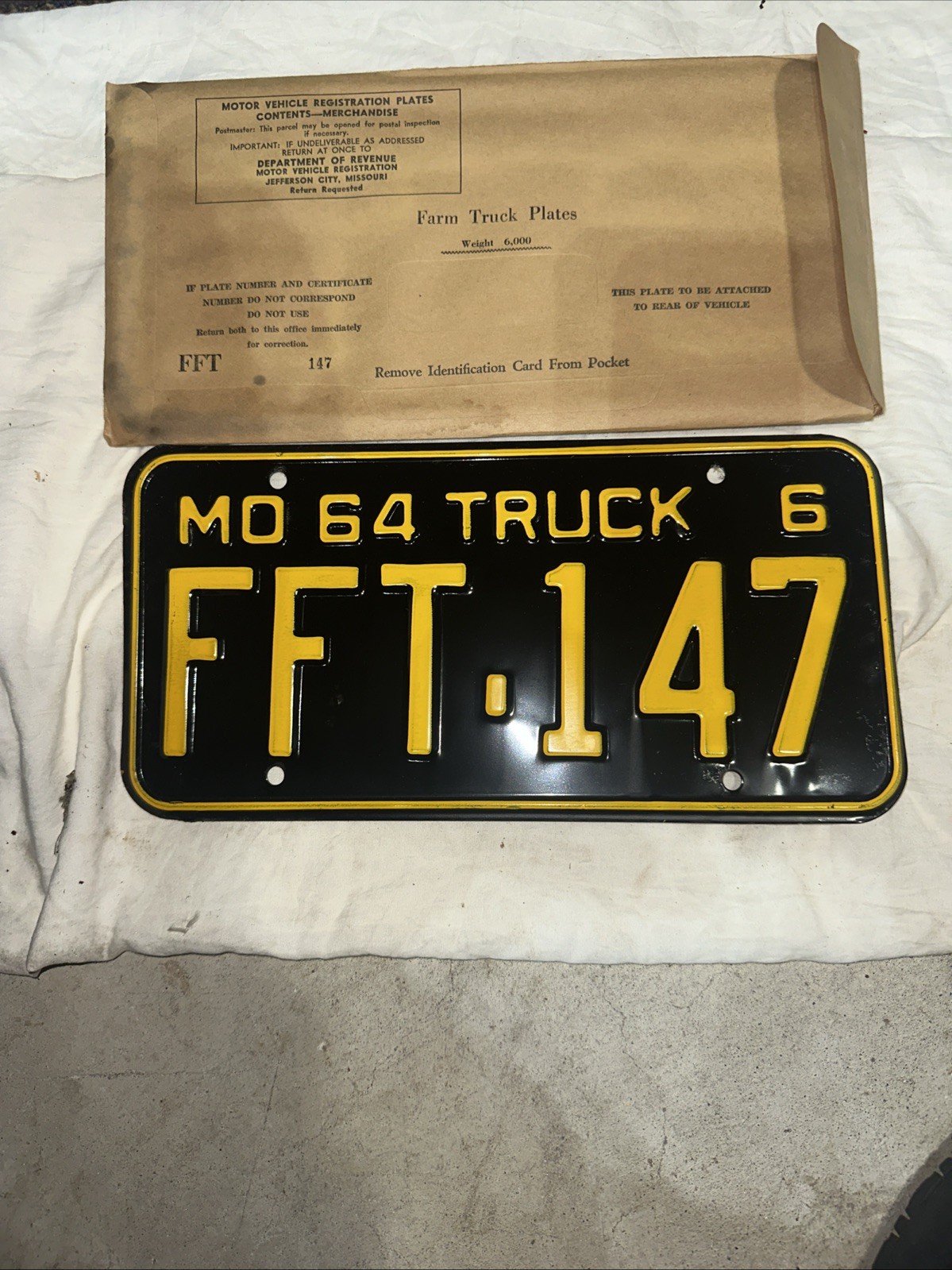 Missouri 1964 FFT-147. Black Plate 6000.  New Old Stock. Vintage Collectible.