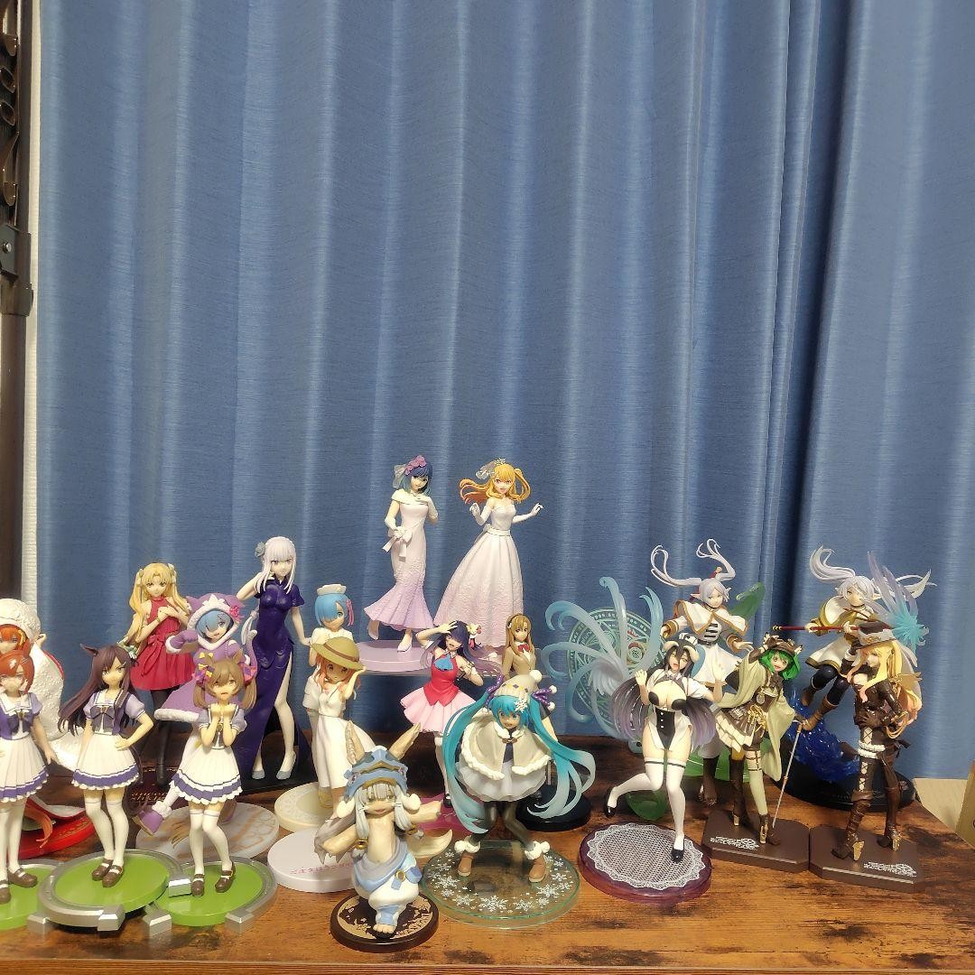 Collectible Anime Figure Lot 20 Overlord Re Zero Fate Umamusume Frieren