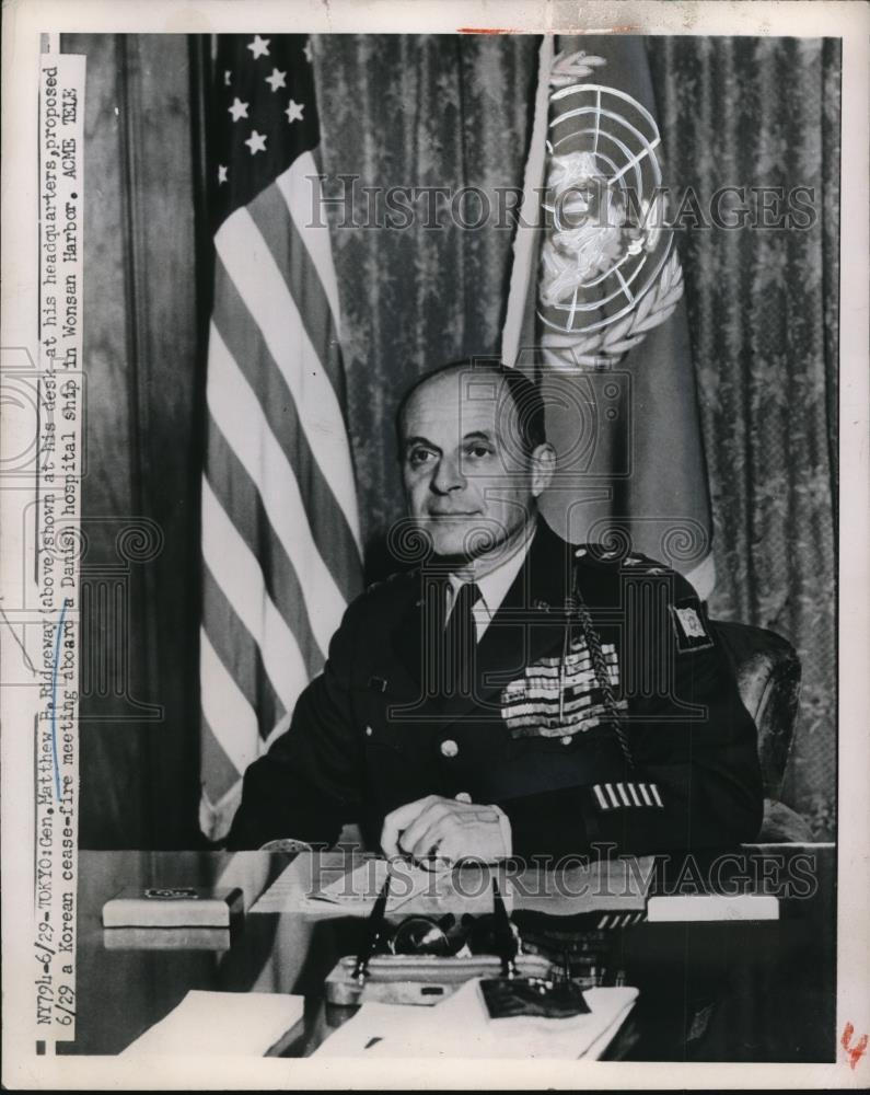 1951 Press Photo General Matthew B Ridgeway at his desk in Toyko Japan