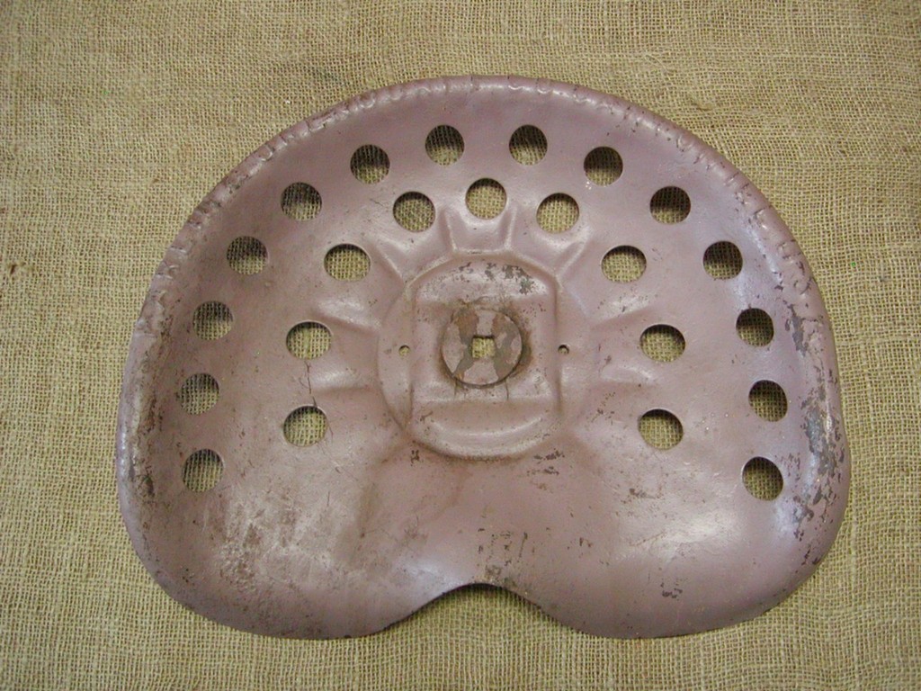 Vintage Parlin Orendorff Metal Tractor Seat Antique Old