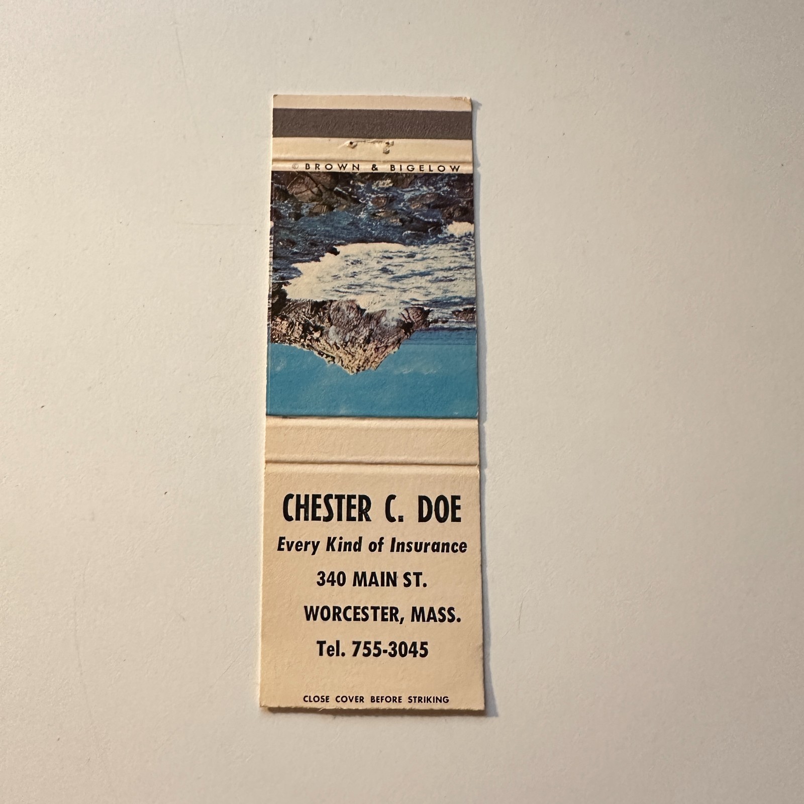 Chester C Doe Insurance Main St Worcester MA Vintage Matchbook Cover 5MB126-4-1