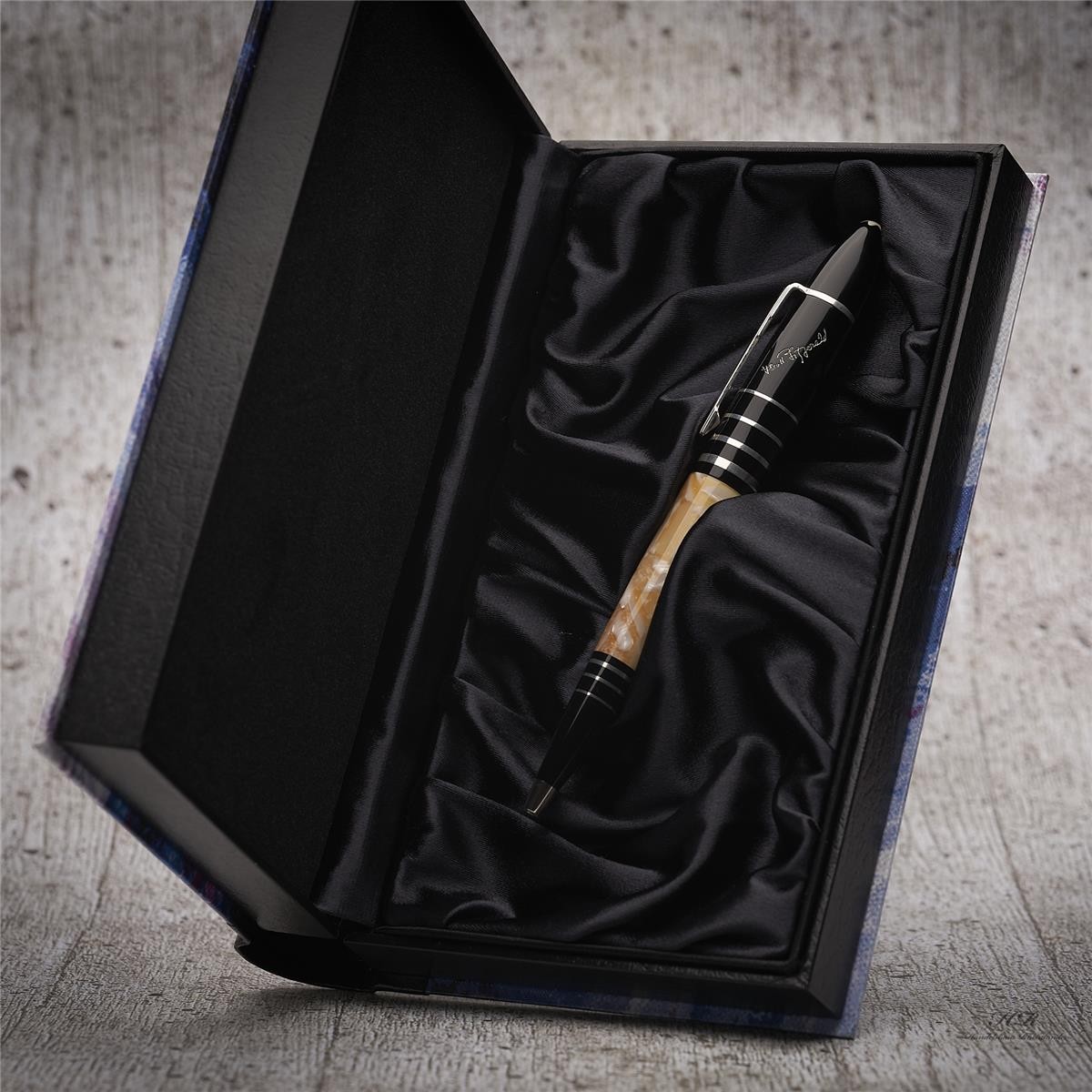 Montblanc Writers Editions from 2002 Scott Fitzgerald Ballpoint Pen ID 7377
