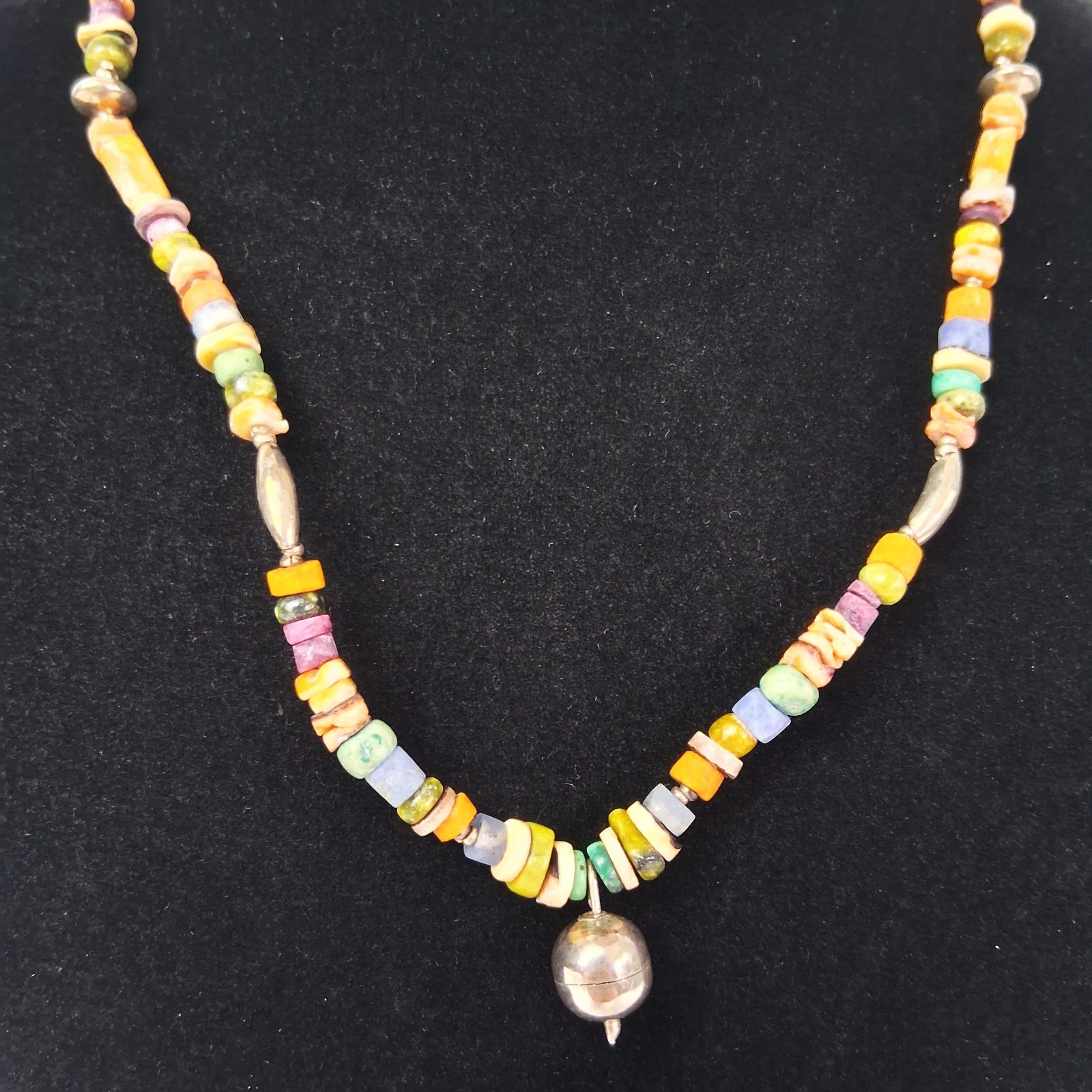 Pre Columbian Chavin/Moche/Chimu Chaquira Beads Necklace Peru sterling silver