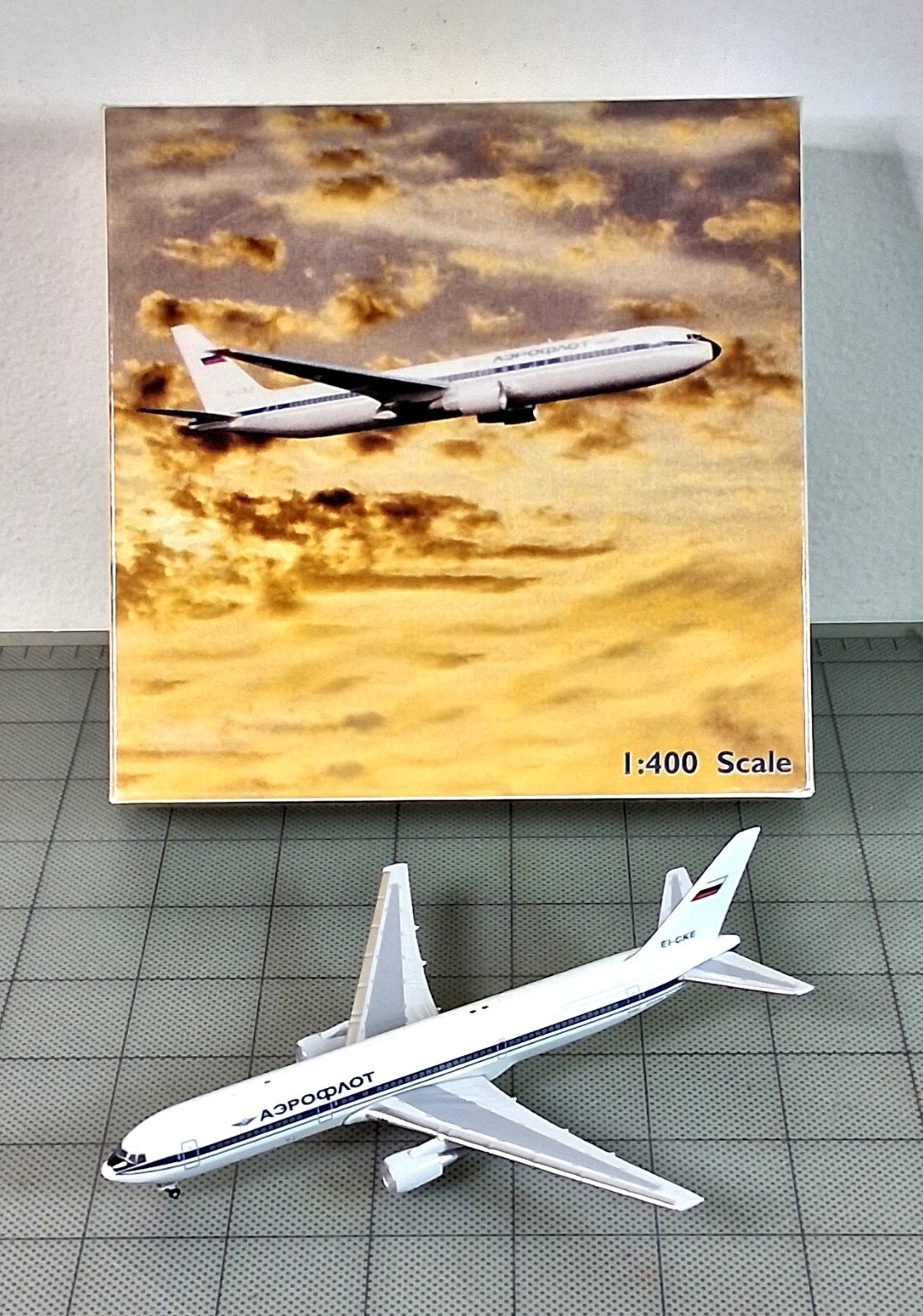 Aeroflot Boeing 767-300 EI-CKE  AeroClassics 1:400 Limited Edition  READ