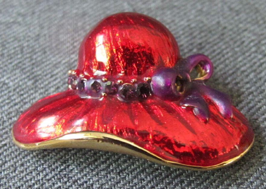 Vintage rhinestones purple & red enamel goldtone metal hat w/ bow pin / pendant