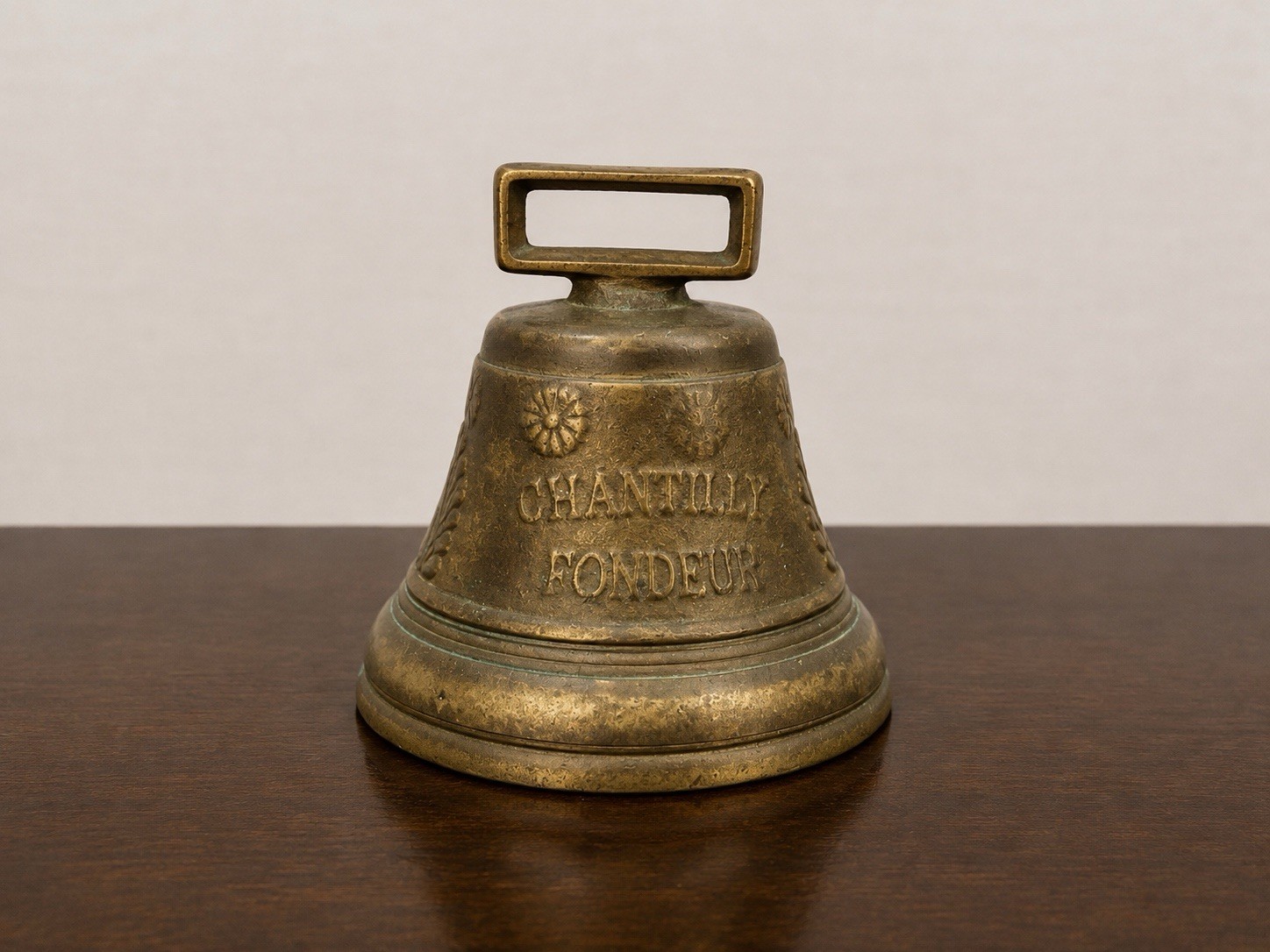Vintage Swiss Style Cast Brass Cow Bell Chantilly Fondeur 1878 S Nickel & Cie Vintage Swiss Style Cast Brass Cow Bell Chantilly Fondeur 1878 S Nickel & Cie