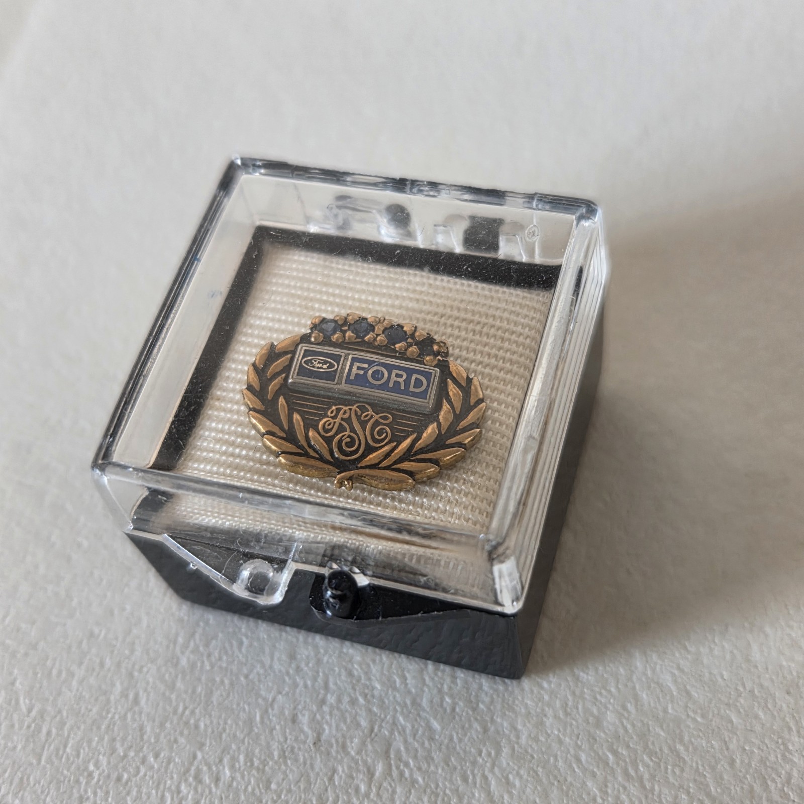 Ford Motor Company 20 Year Employee Service Award Pin GF Sapphire CTO Vintage