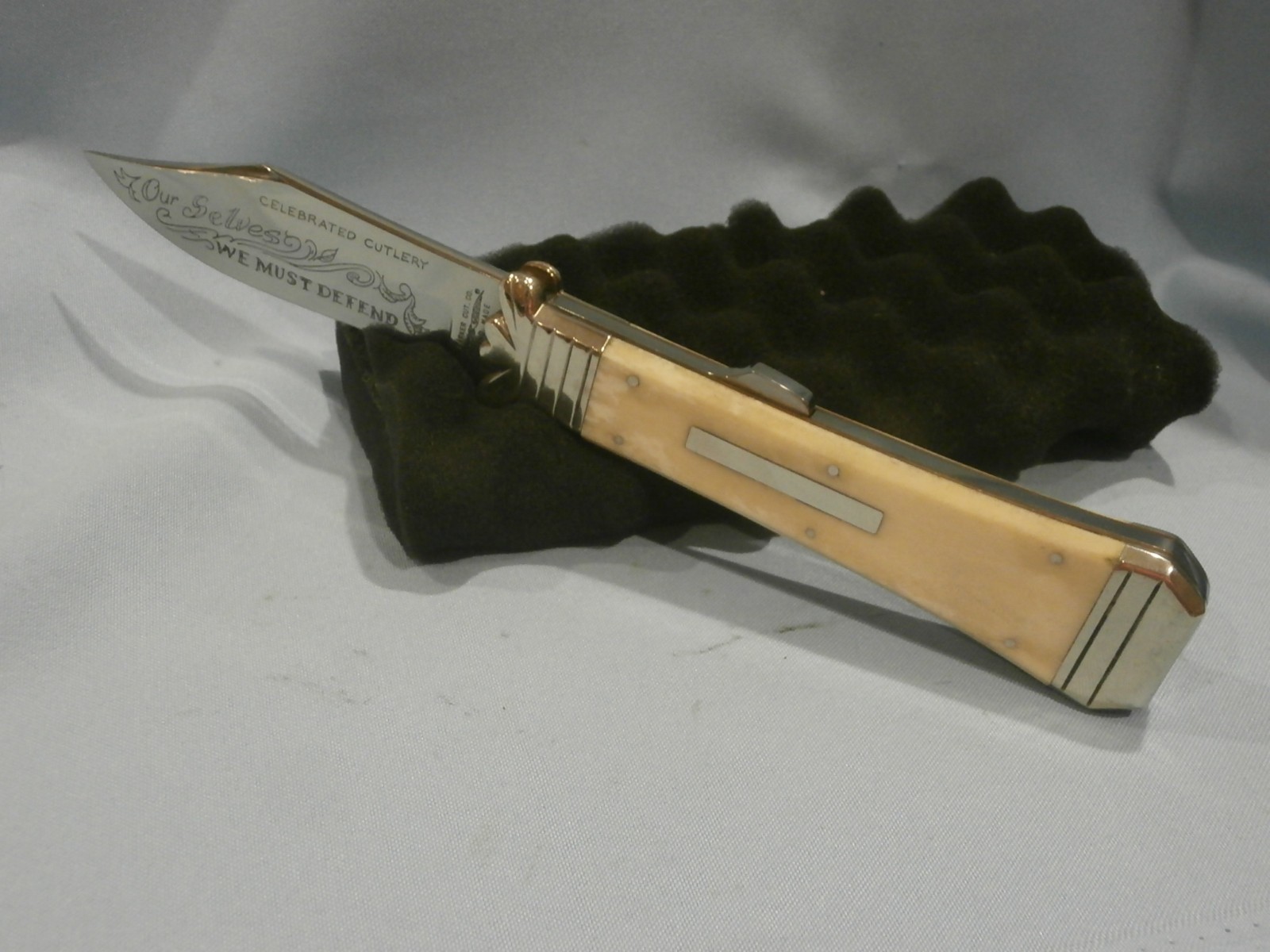 PARKER CUTLERY CO. PRESENTATION  1-BLADE MASSIVE FOLDING  FIGHTER   NEW