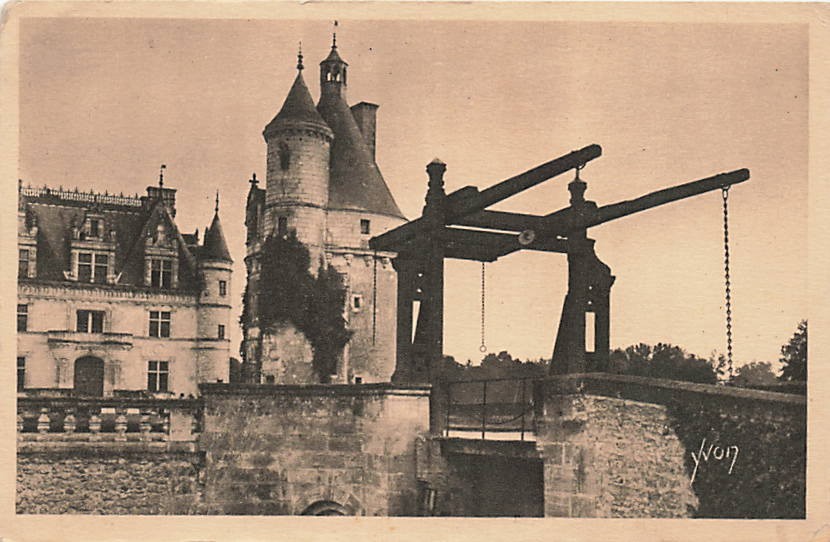 Postcard France: Chateau de Chenonceaux Drawbridge & Tower, Loire