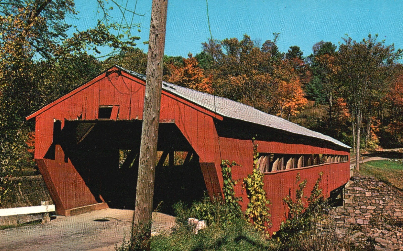 Taftsville Covered Bridge, Vermont, VT, Unused Chrome Vintage Postcard b6687 Taftsville Covered Bridge, Vermont, VT, Unused Chrome Vintage Postcard b6687