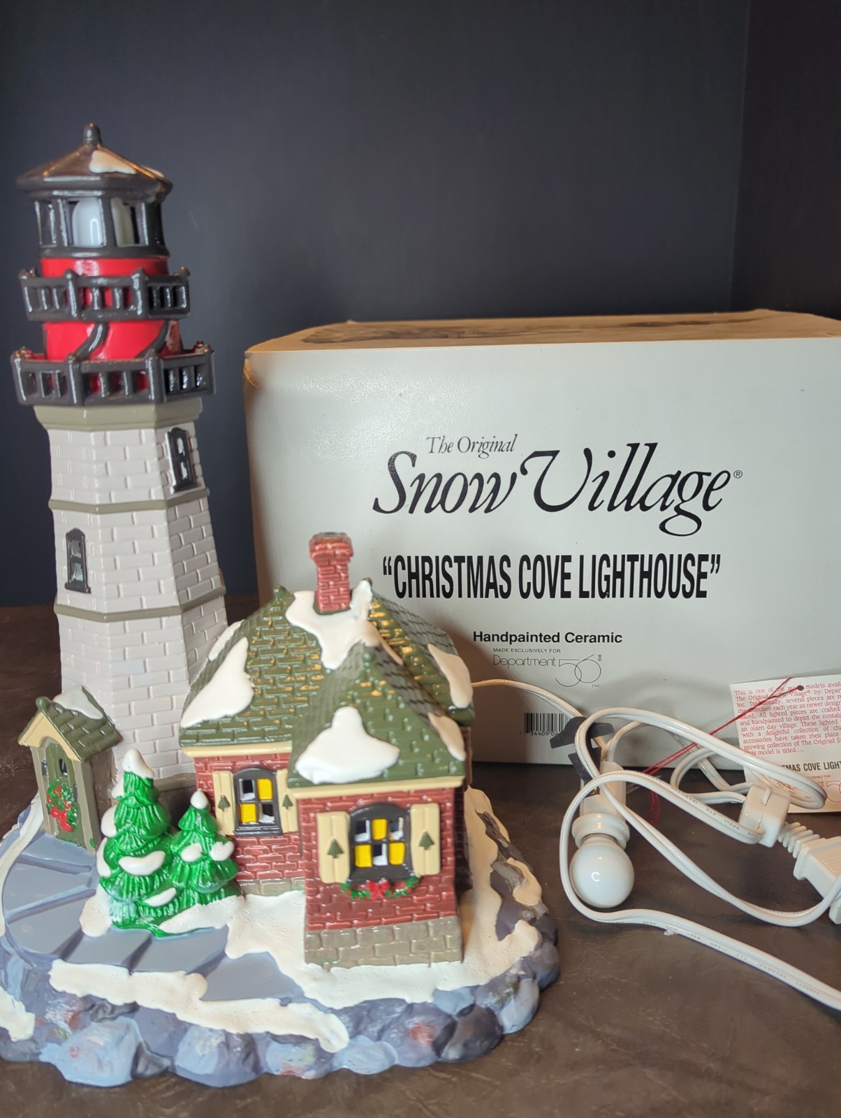 Department 56 Christmas Cove Lighthouse Original Snow Village Lighted #54836