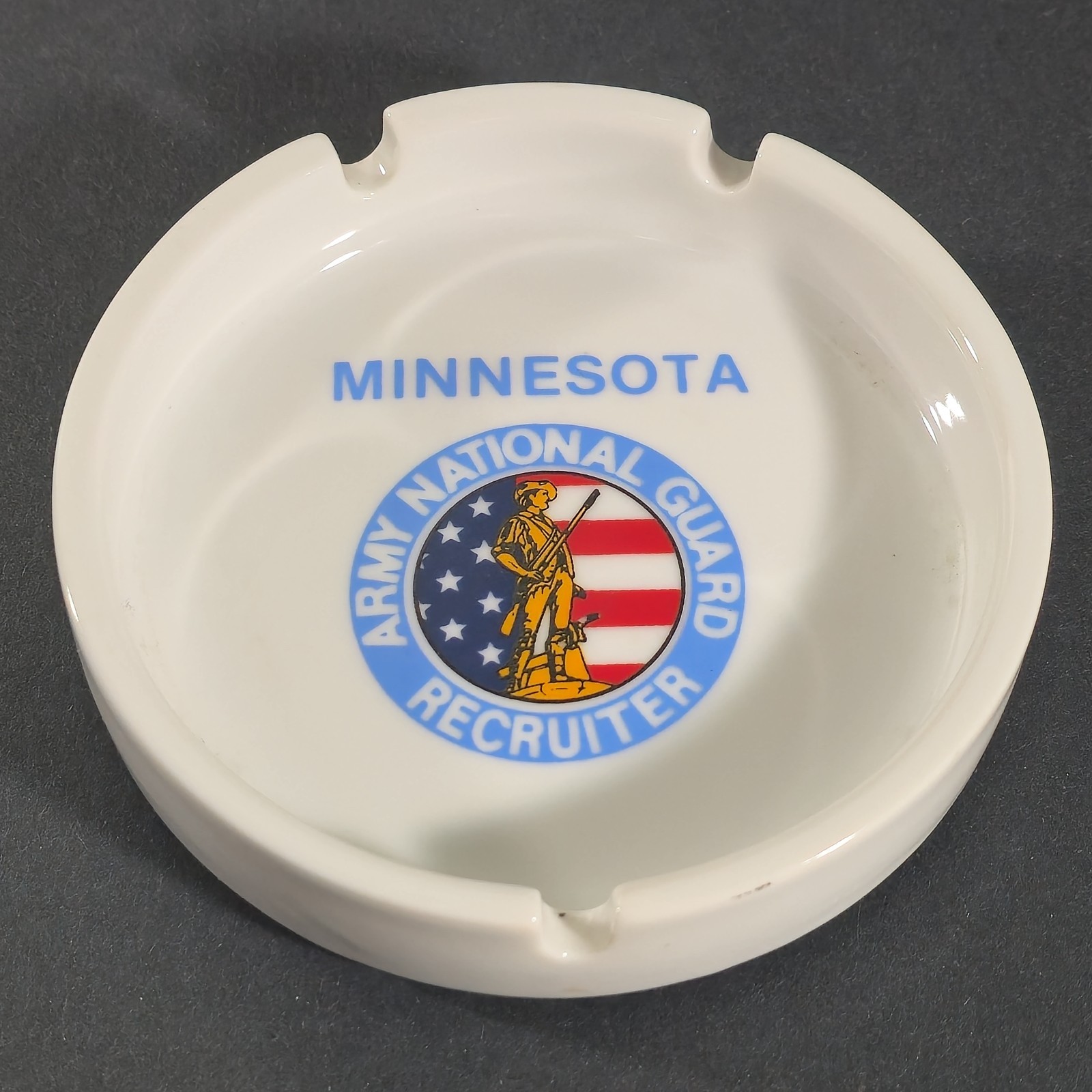 RARE Minnesota Army National Guard Recruiter Cigarette Ashtray 4.5\