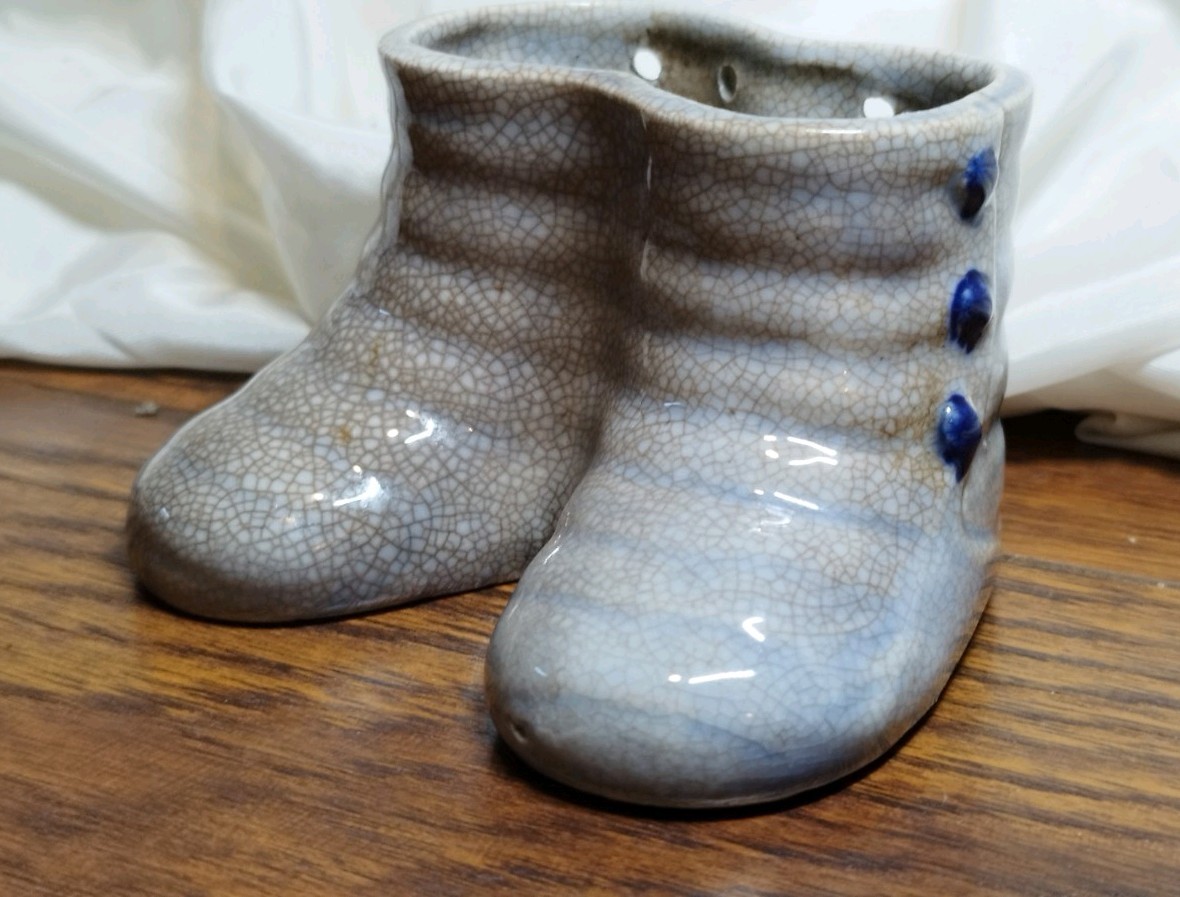 VTG Lefton China Baby Bootie Planter 317 Blue Crackle Glaze Button Shoe Japan VTG Lefton China Baby Bootie Planter 317 Blue Crackle Glaze Button Shoe Japan