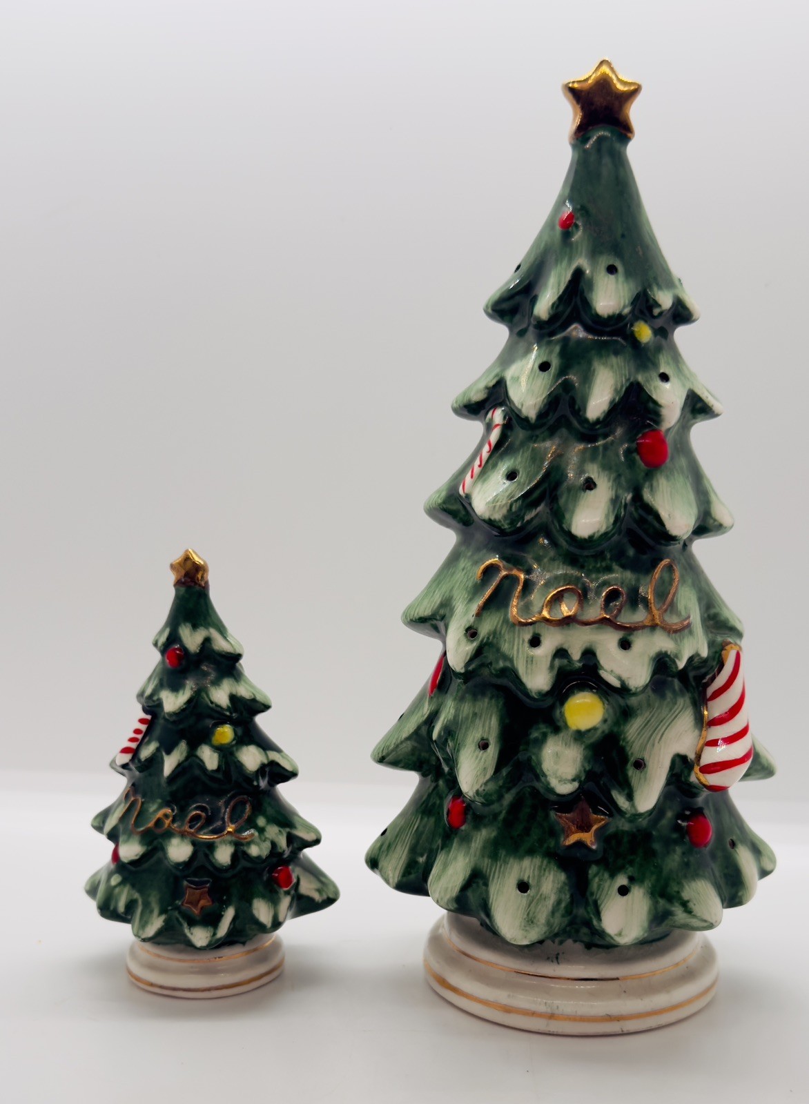 VNTG 1957 Lefton Ceramic Noel Christmas Tree Set Toothpick Holder Shaker 054/96