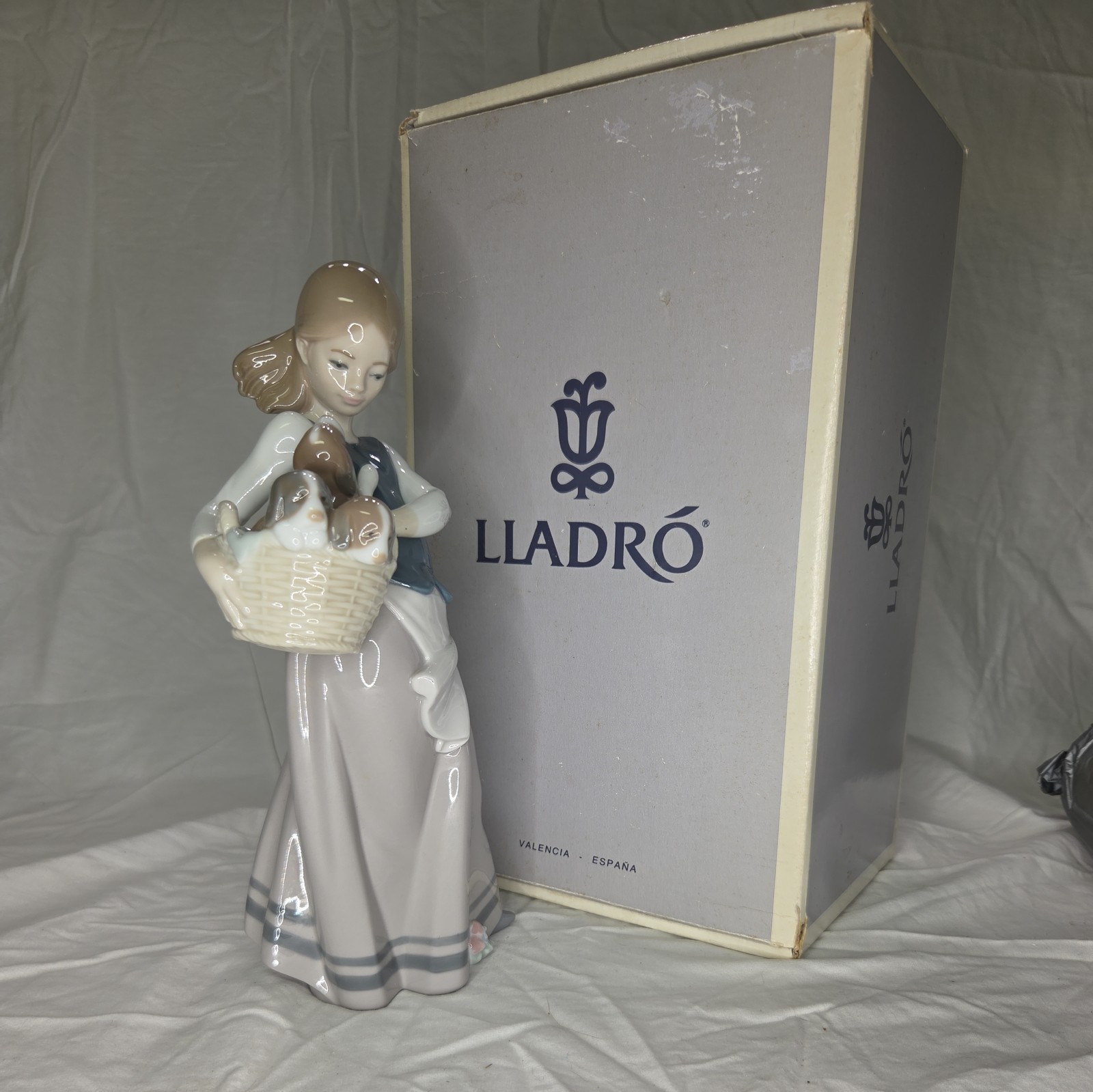 Lladro #1311 Little Dogs on Hip Girl with Puppies Figurine Retired w/ Box